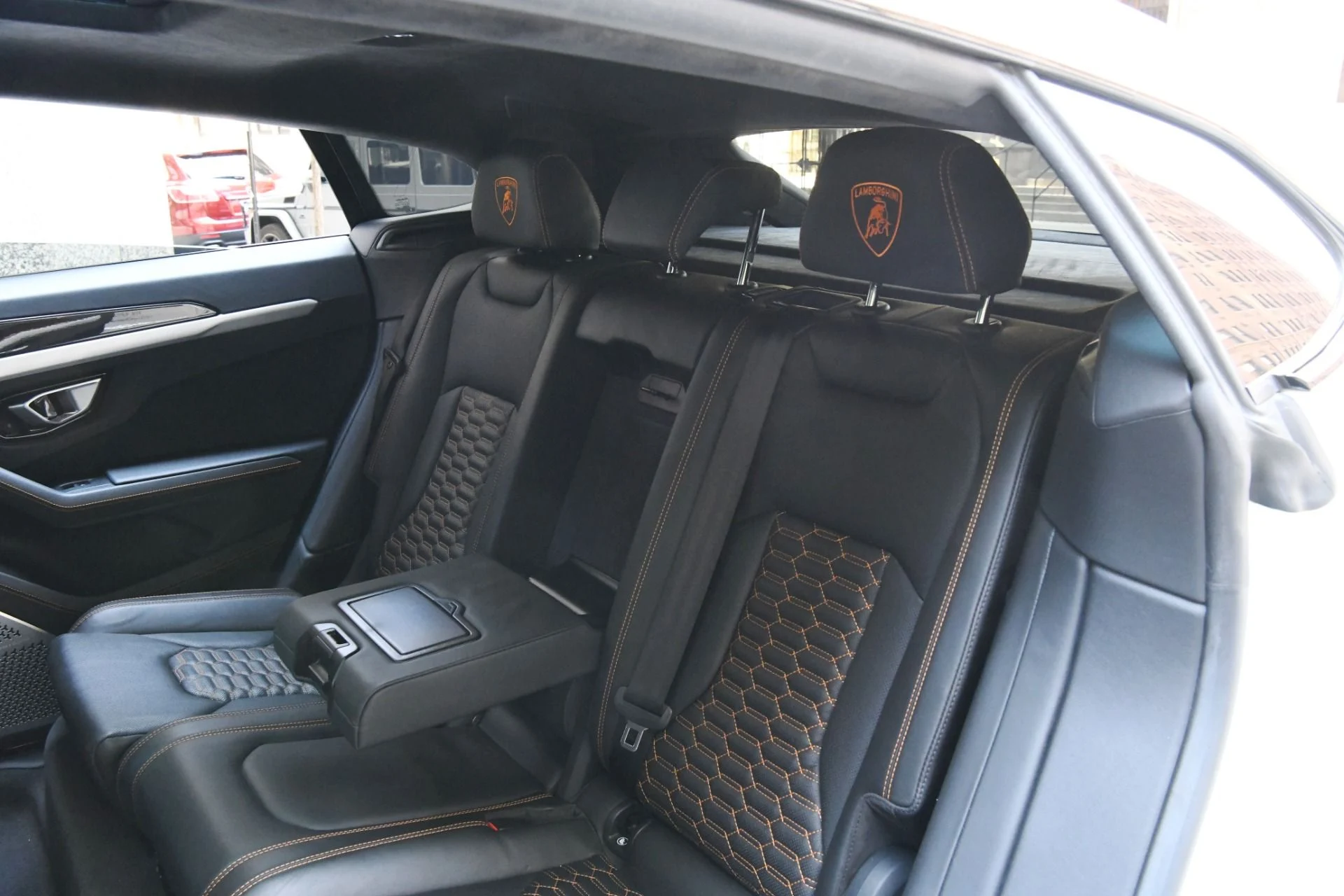 mph012_2359319694_Used_2021_Lamborghini_Urus_1752869051_74c7d8279d