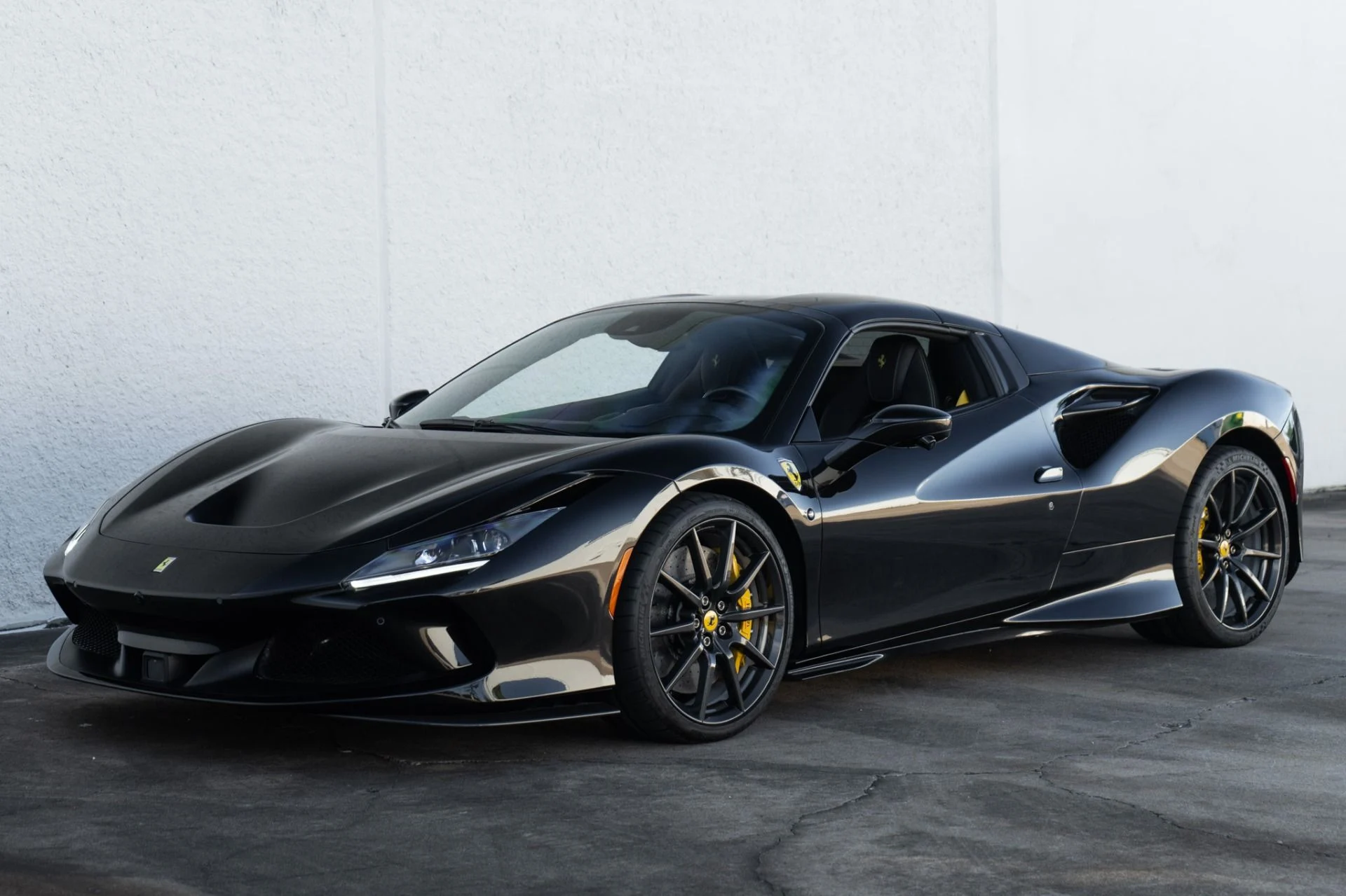mph012_2364090341_Used_2022_Ferrari_F8_Spider_1791584435_c470c2186d