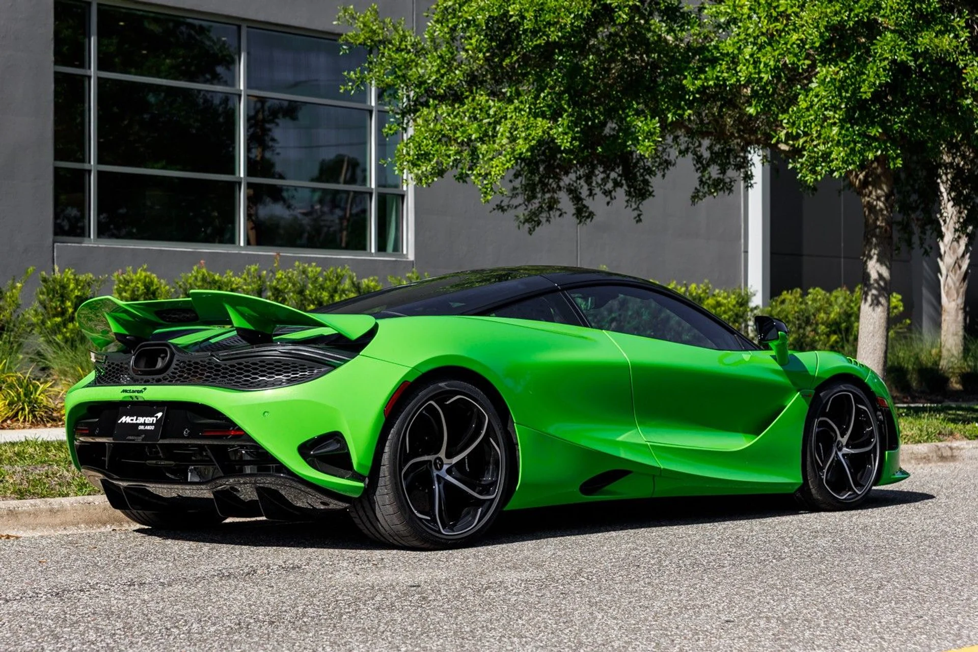 mph012_2366682799_668_p13_l_c804f0e95a