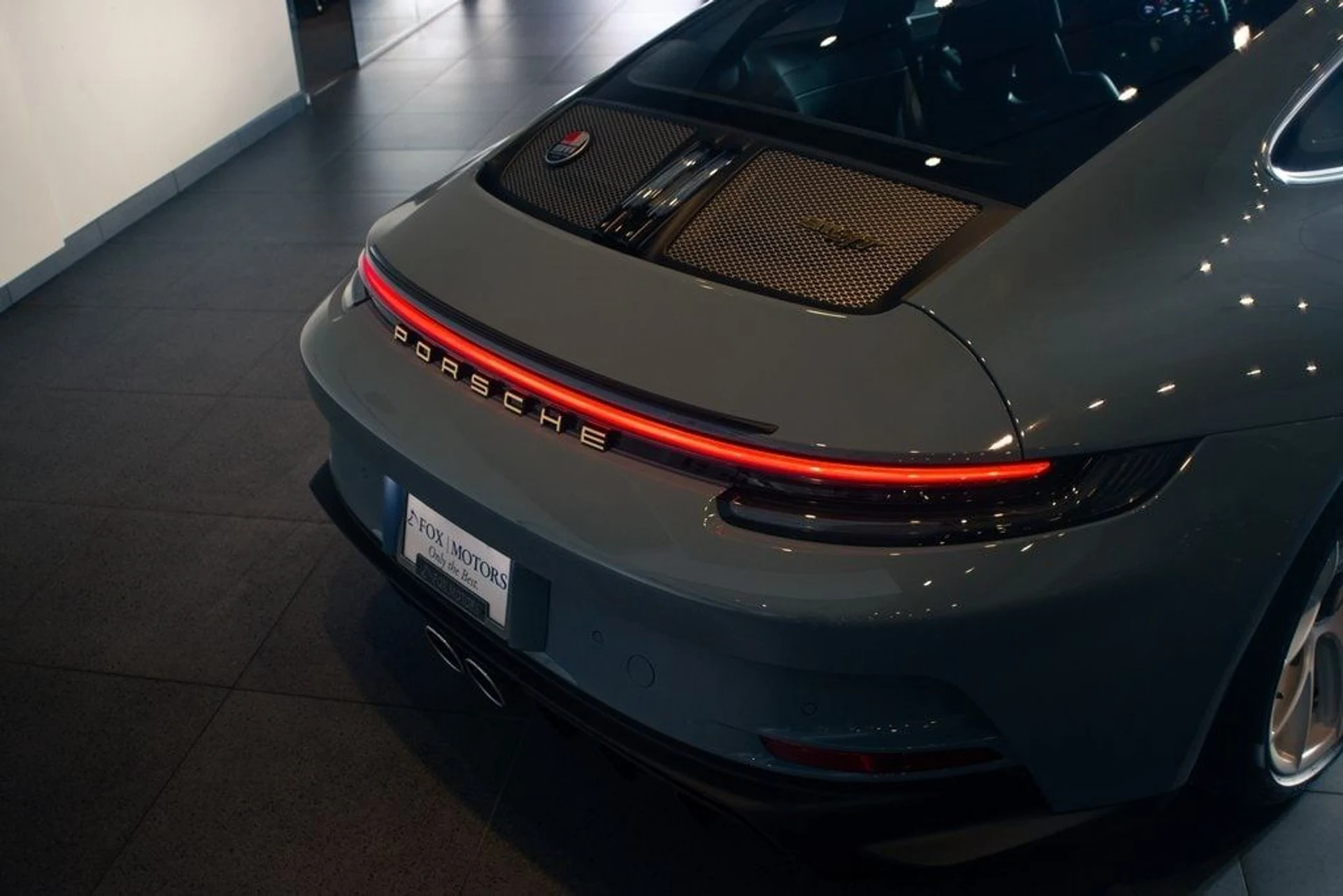 mph012_2368918250_3ceeba239bd78a0cc093cb3b861a32f9x_71c2e4f095