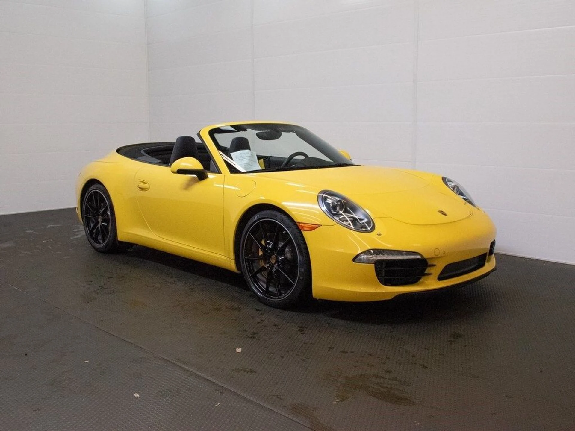 mph012_2375144874_a697ef818287420381b60ddae22282c7x_c6152986e8