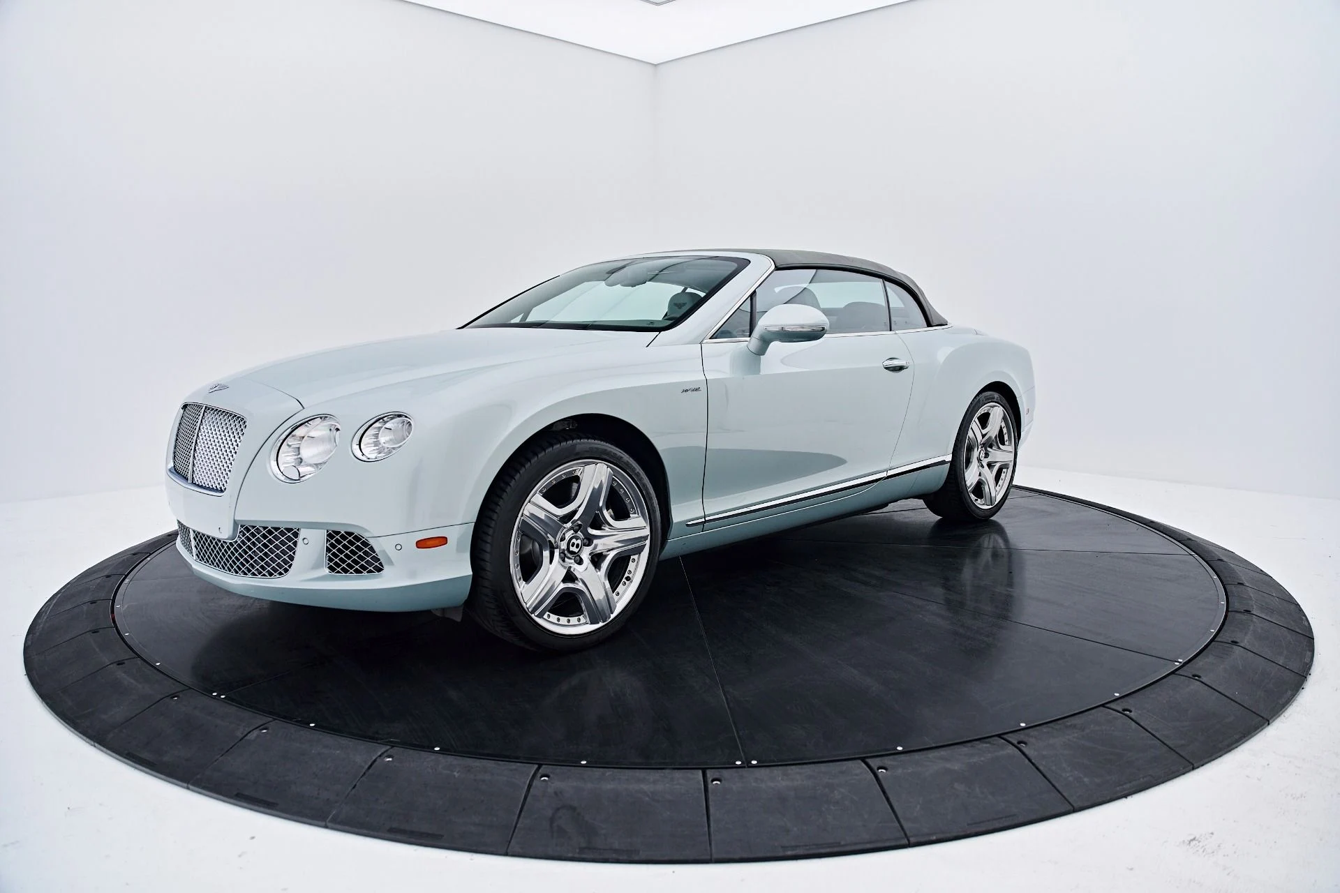mph012_2377388879_Used_2014_Bentley_Continental_GTC_Base_1786670614_05746ecf18