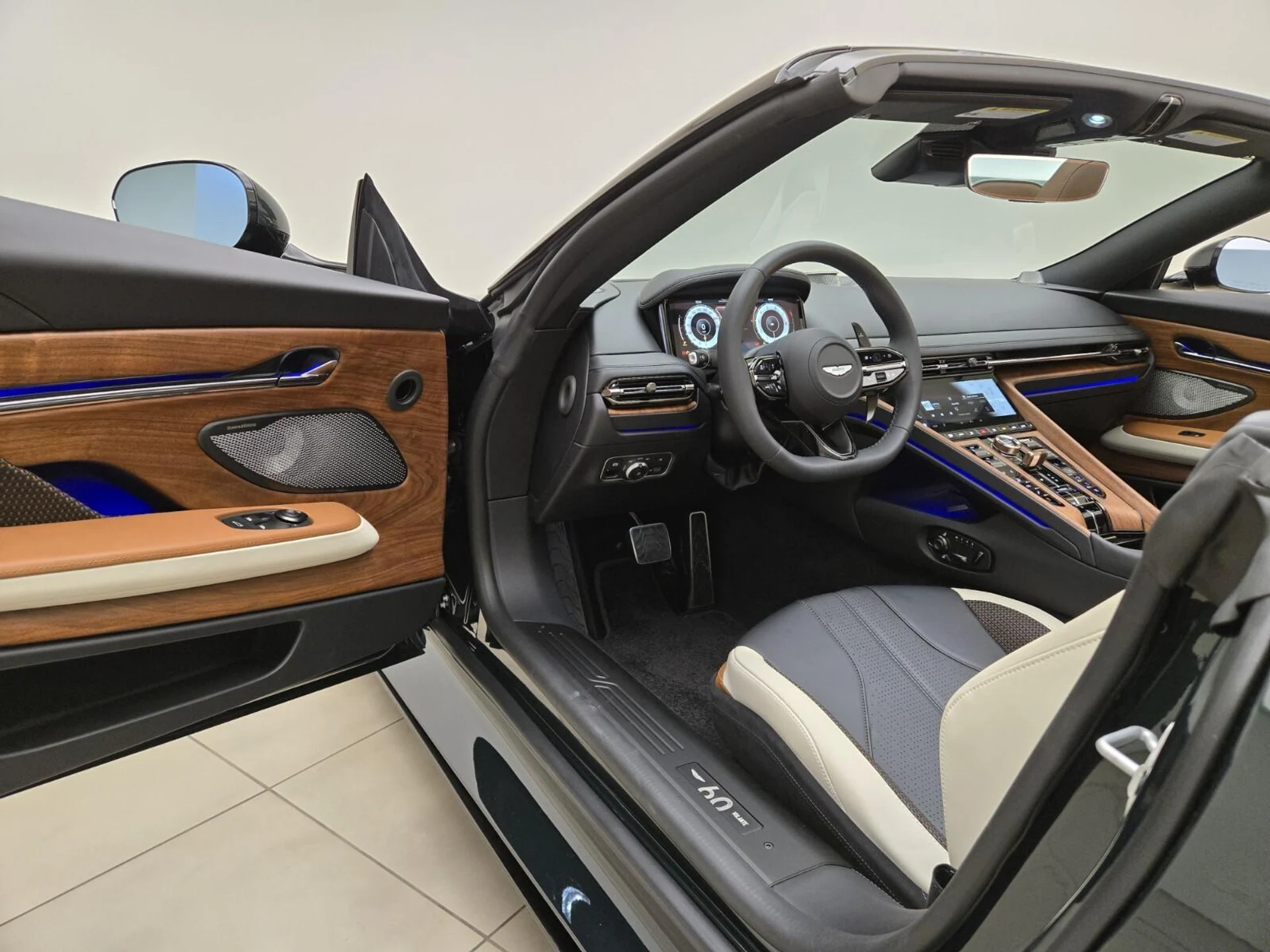 mph012_238351718_New_2026_Aston_Martin_DB_12_Volante_1777612885_3c6bbc71f9