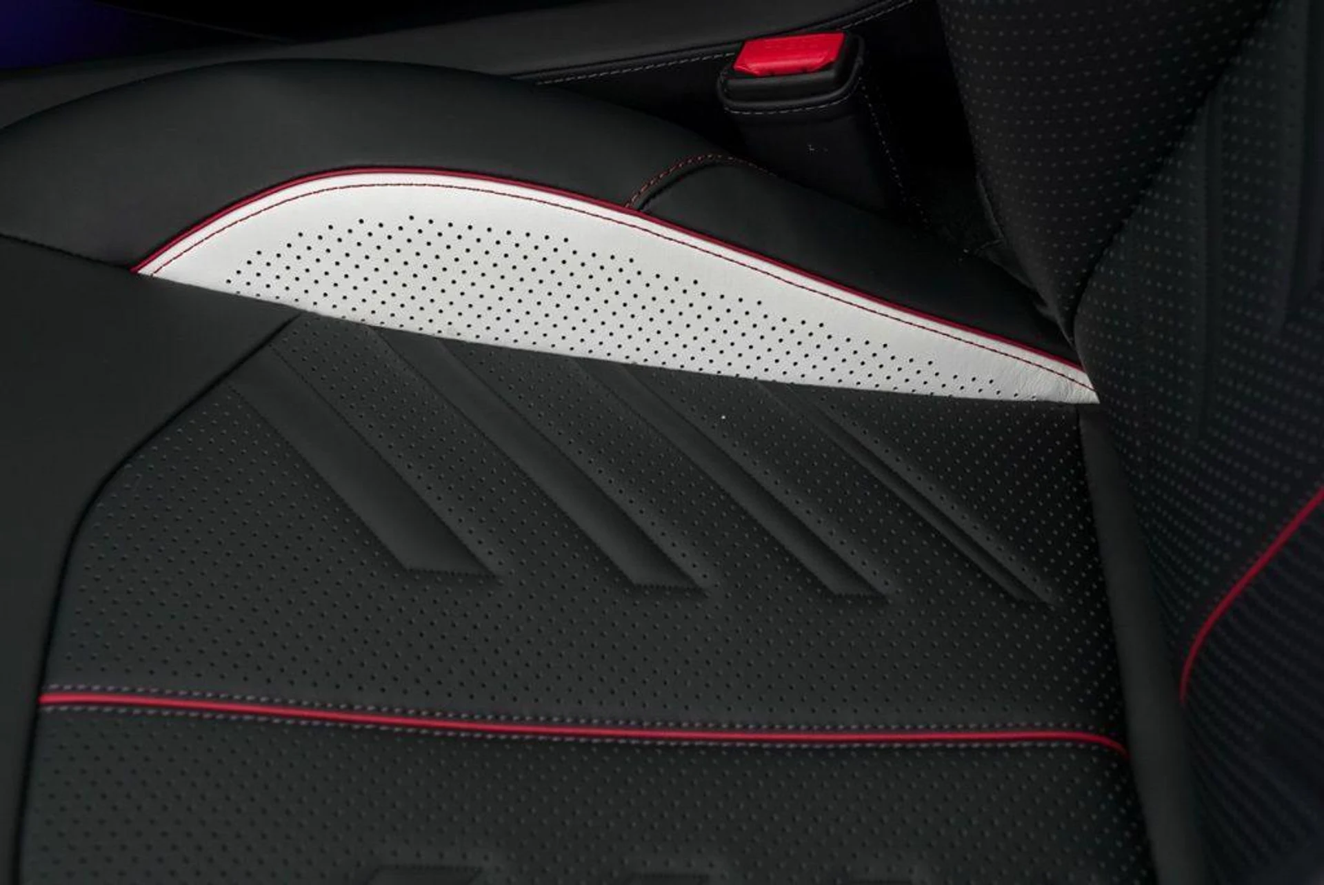 mph012_2386285663_j_T3_X_Bl_A_Sl_Viios704_Cbd_Ycy_C0_5666211634