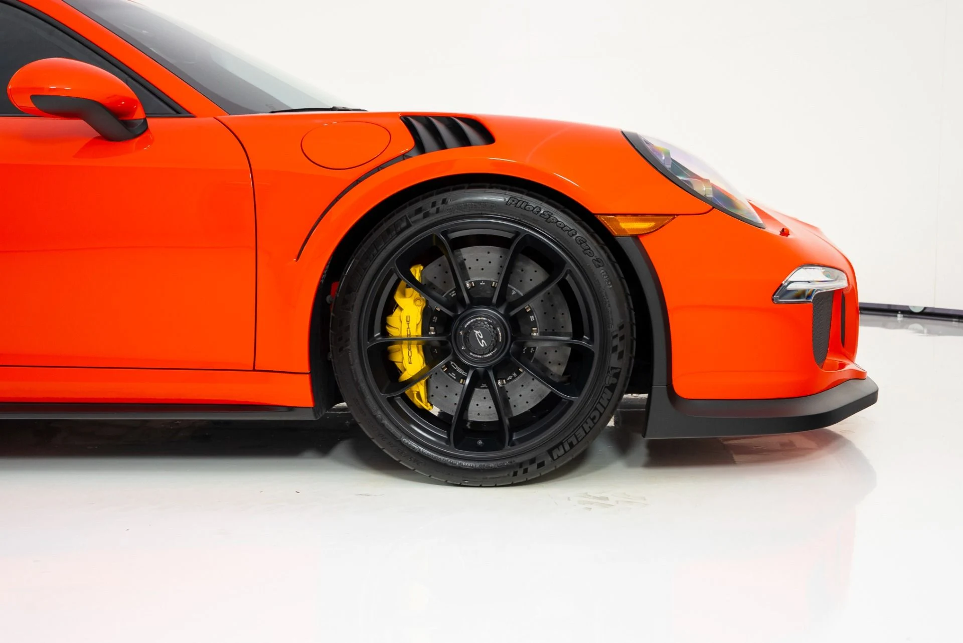 mph012_2387379812_Used_2016_Porsche_911_GT_3_RS_1754423336_f379719c50