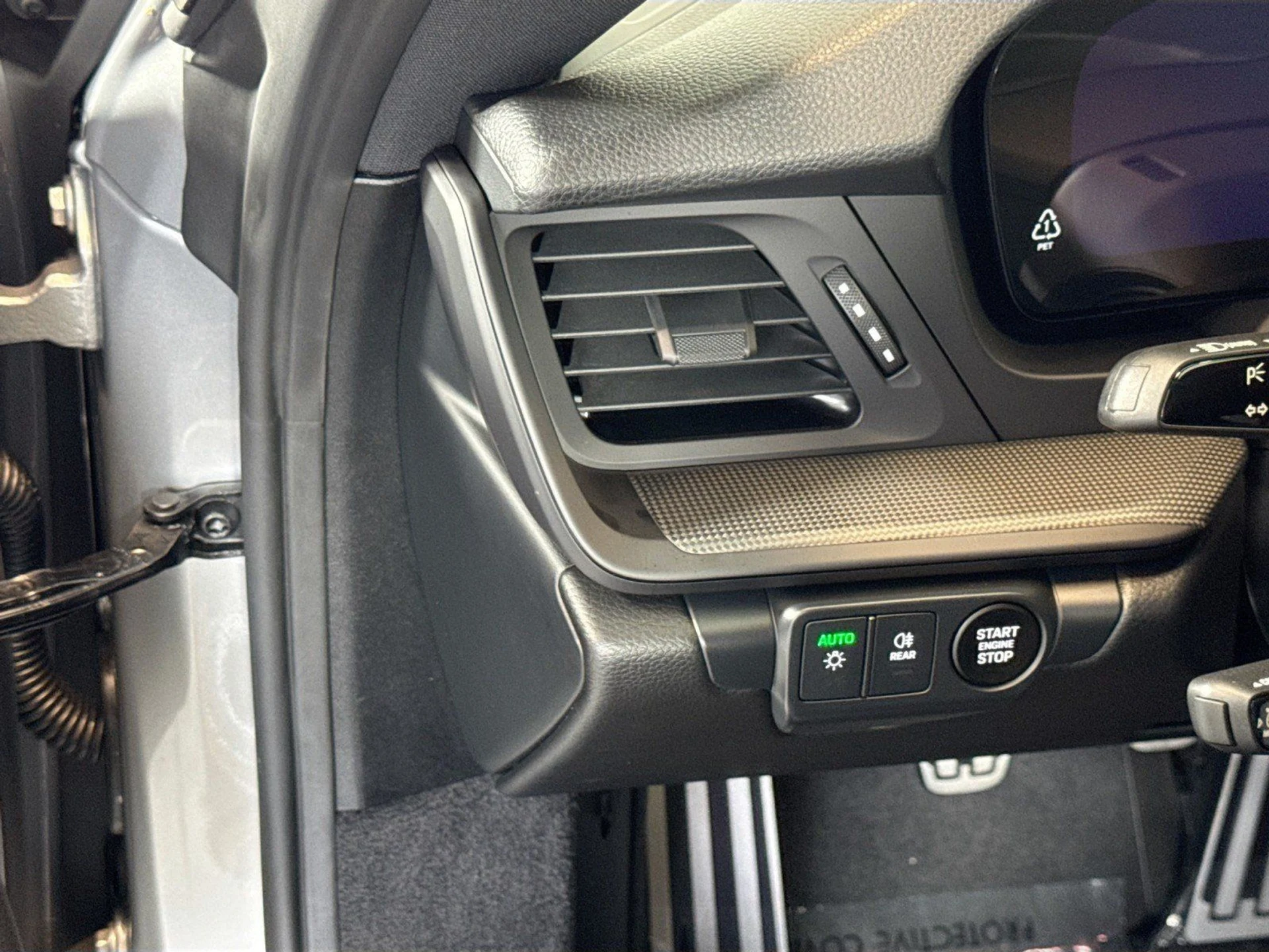 mph012_2392546646_b652ac7531cef0419fb92095429c6e46_040f73f178