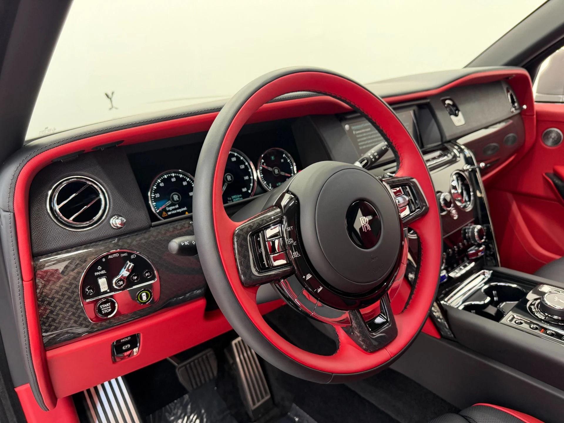 mph012_2395134512_Used_2024_Rolls_Royce_Cullinan_Black_Badge_Immersive_Rear_Seating_Rear_Theatre_Configuration_1782147217_1f5f1dc6db
