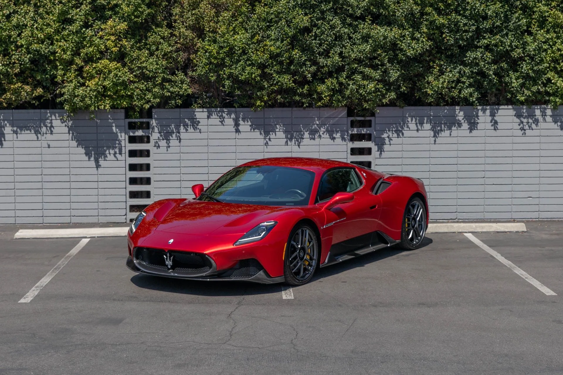 mph012_2396030987_Used_2022_Maserati_MC_20_1747769258_452ae5ee4a