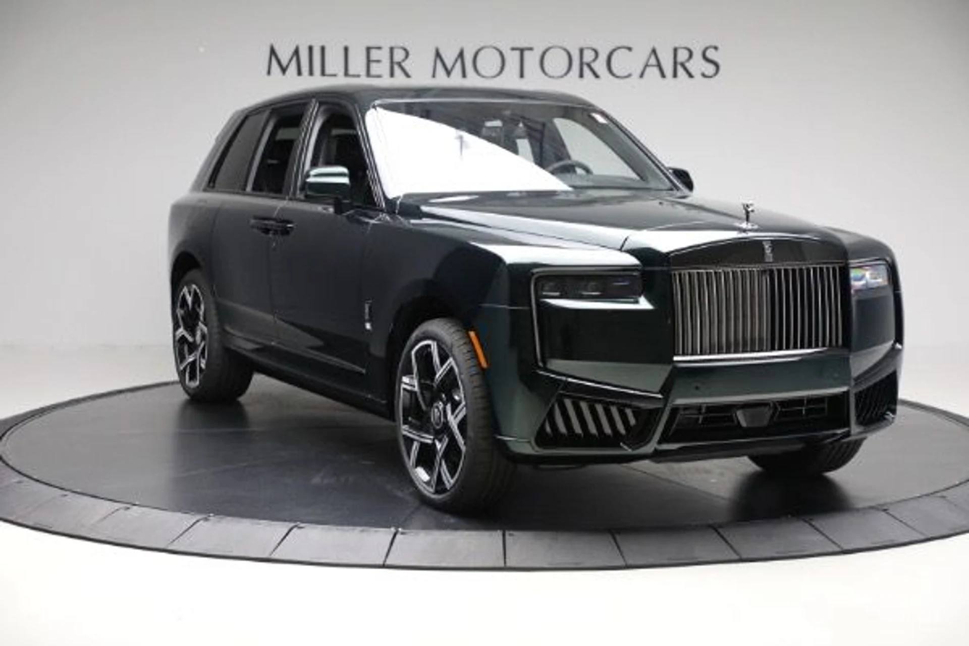 mph012_2396179218_New_2025_Rolls_Royce_Black_Badge_Cullinan_9979ec1407