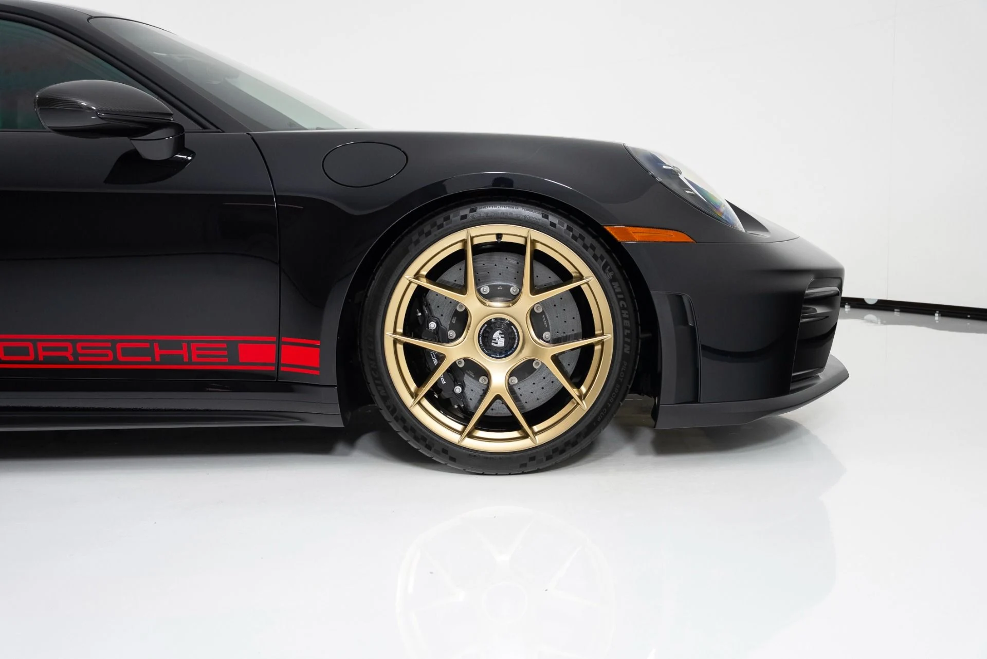 mph012_2399187299_Used_2025_Porsche_911_GT_3_Touring_1756254234_7f02ffeffc