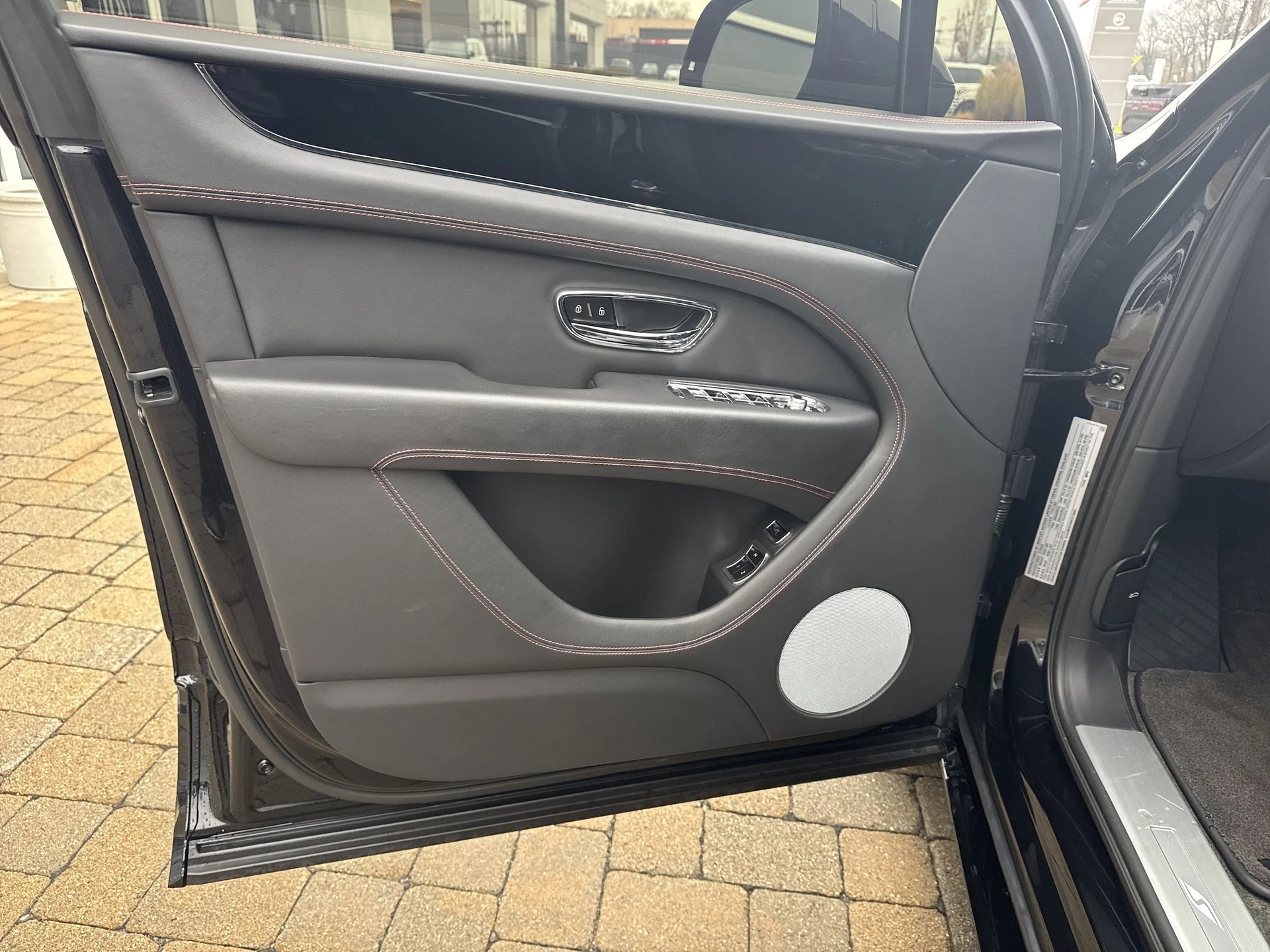 mph012_2399537808_02c013f62f78c206e69736c1a4a8c85cx_9c8d648d7c