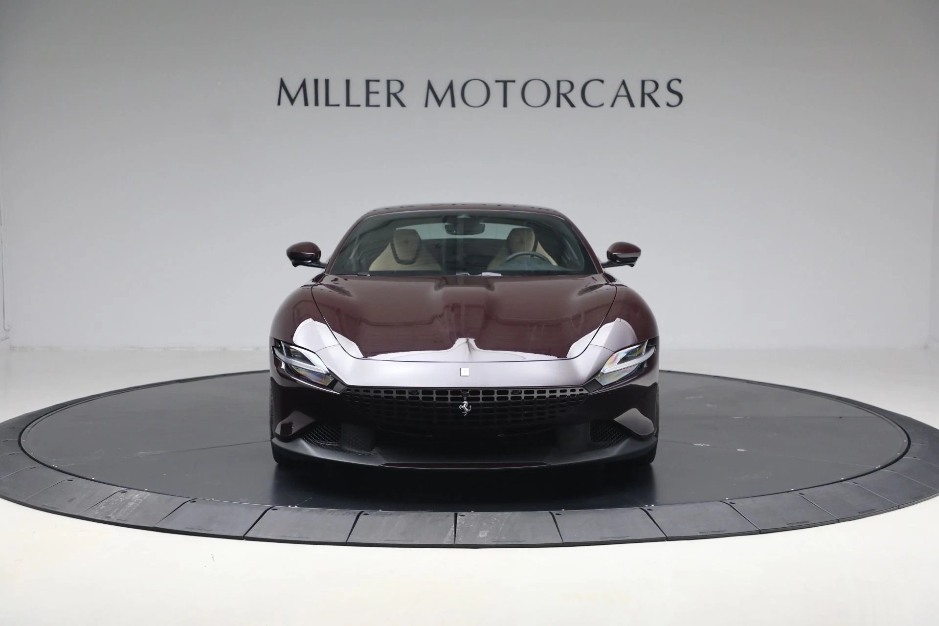 mph012_2406119727_Used_2023_Ferrari_Roma_1767375733_2ba1d0f695