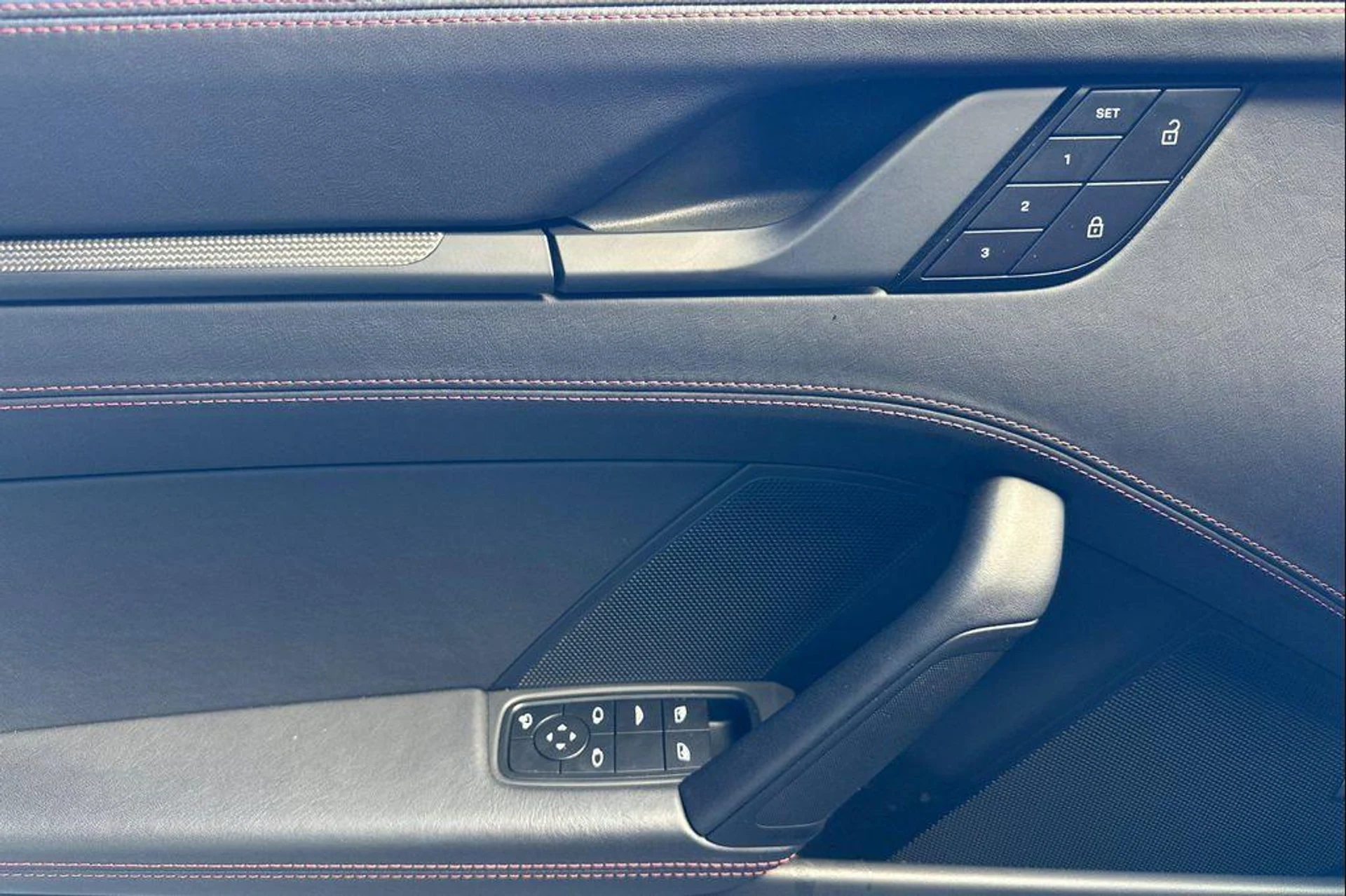 mph012_240666571_KCY_1as_R_Qnub_b_Vuq_P_Fm_Wp_V6210_A_90d0cbf110