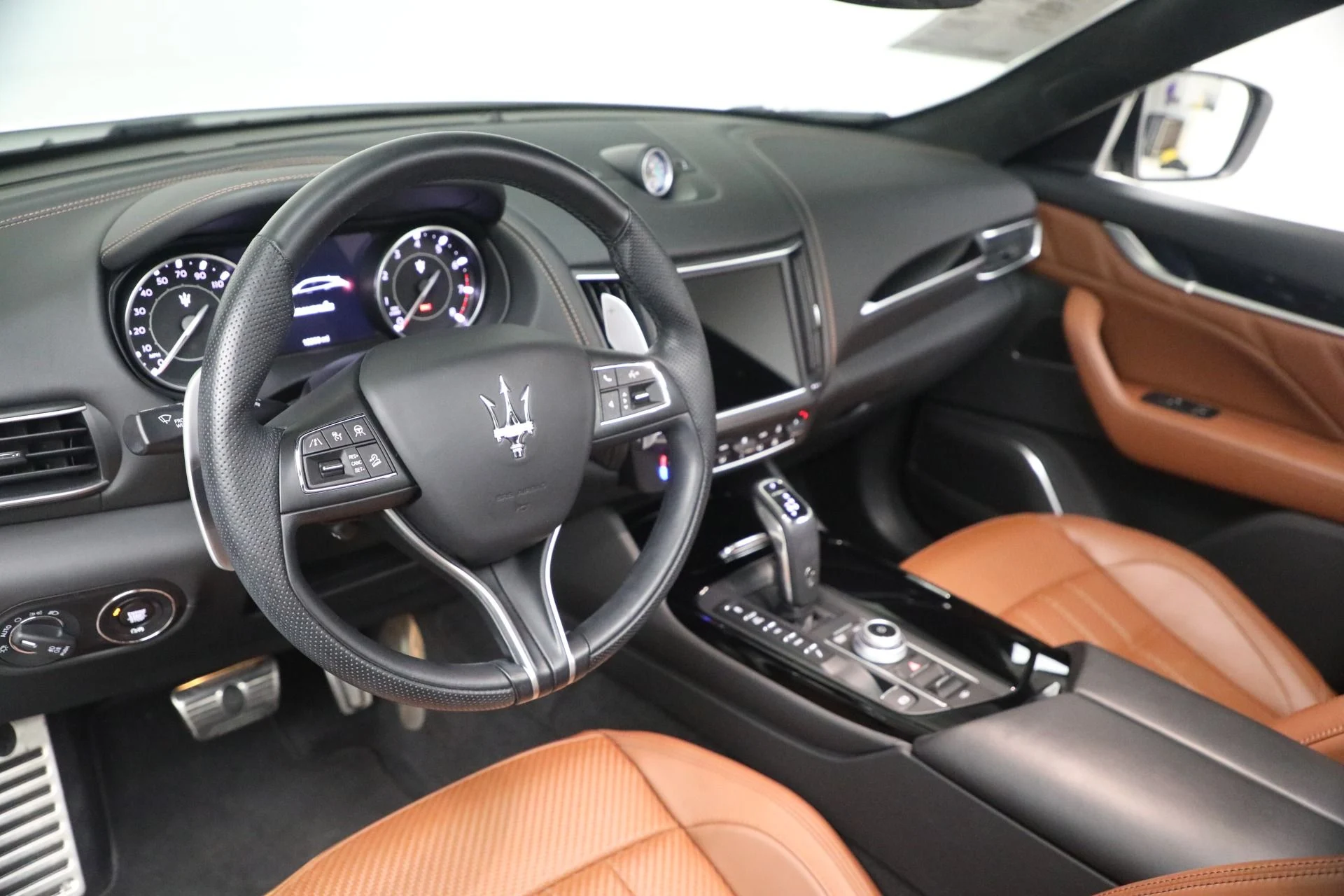 mph012_2413356920_Used_2022_Maserati_Levante_Modena_1765059797_e1d42a464d