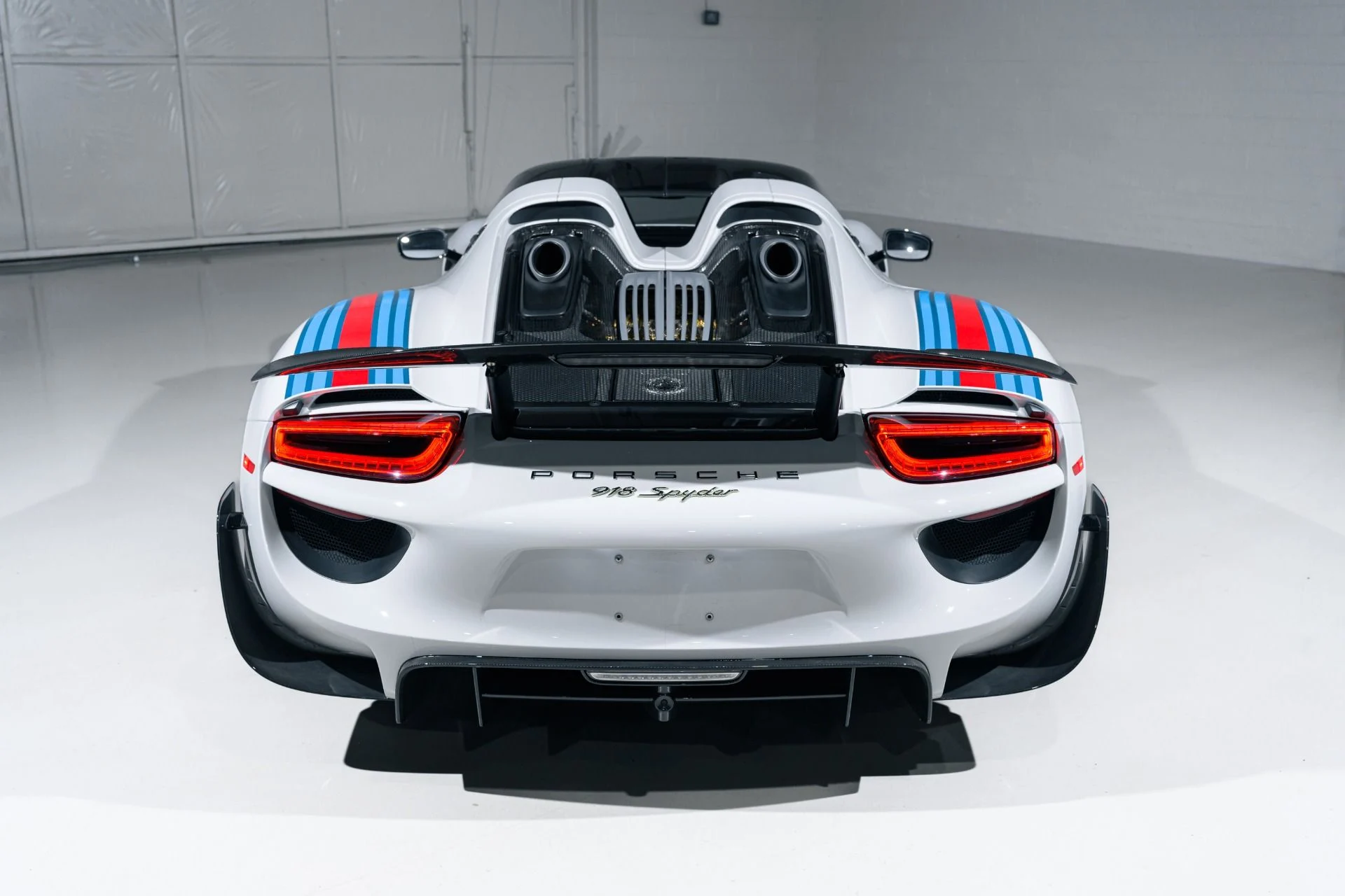 mph012_2416863033_12440_p13_l_5f055f4422