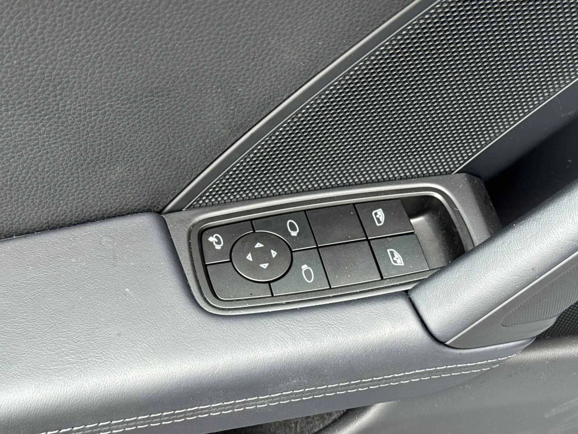 mph012_241784765_0f3ba7d0a949a259b857c752879a06c0x_86fcc8ca5d