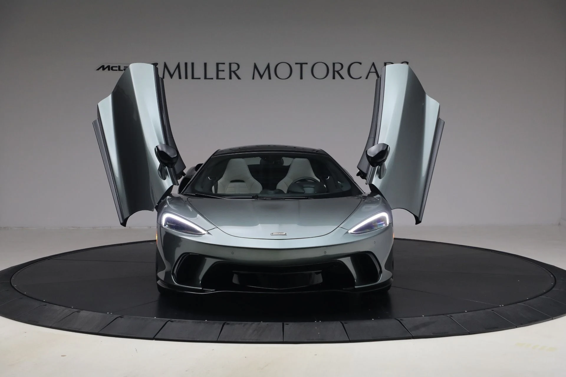 mph012_2419020963_New_2027_Mc_Laren_GTS_Tech_Lux_b265219250