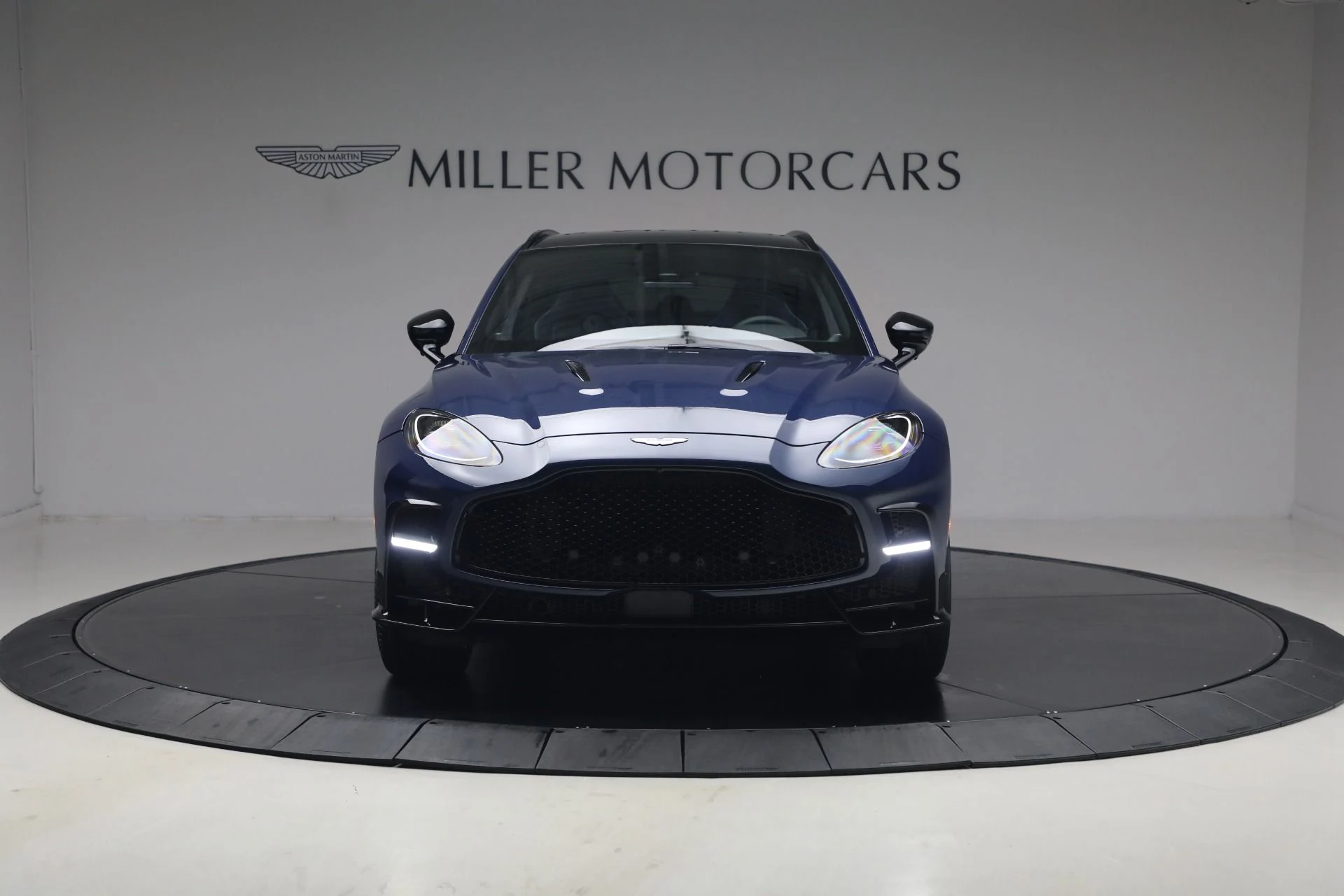 mph012_2420986572_New_2026_Aston_Martin_DBX_S_1779920374_36d836dc47
