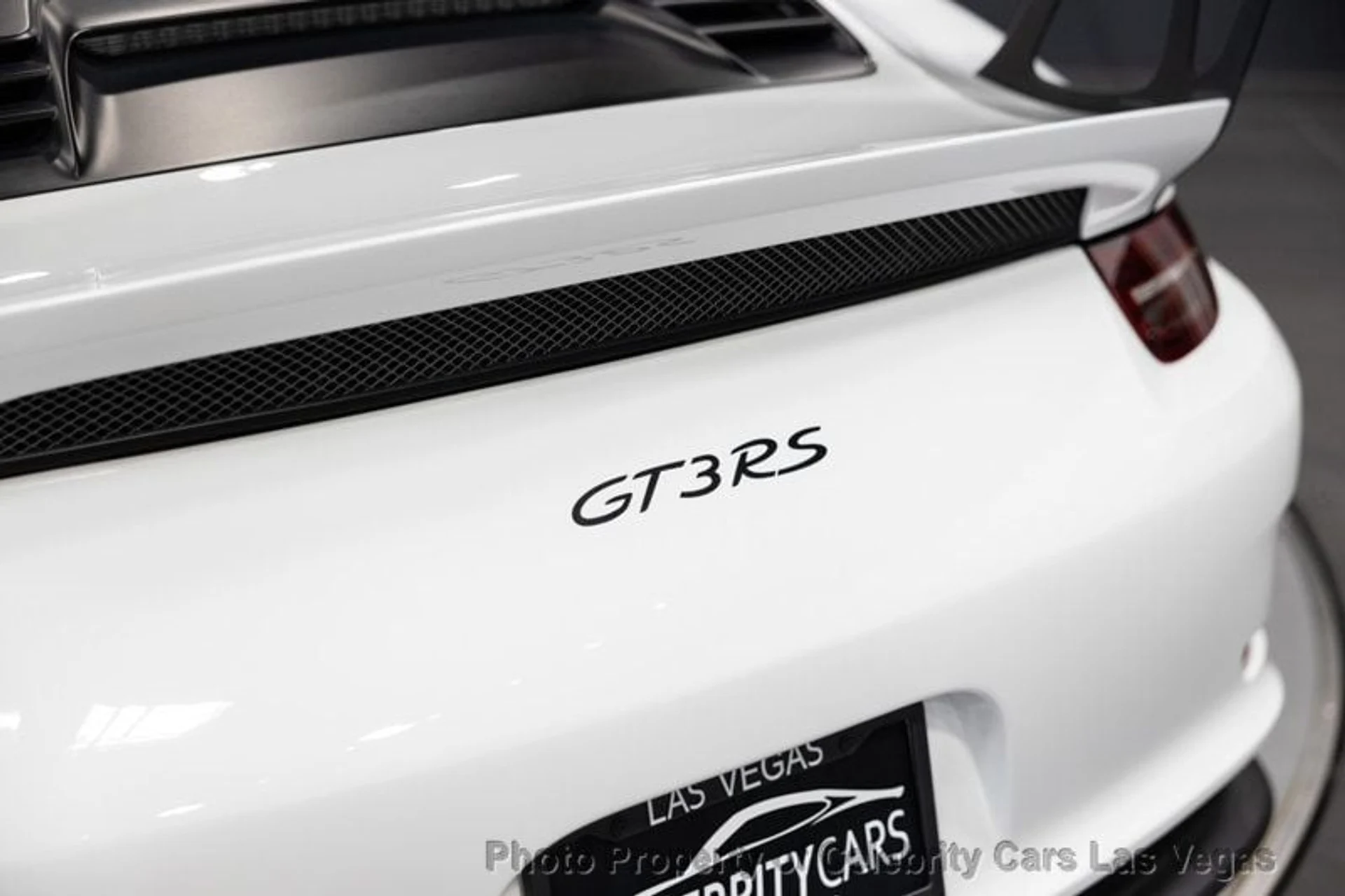 mph012_2423888685_used_2016_porsche_911_gt3rs_9707_22722422_13_800_36d73a0656