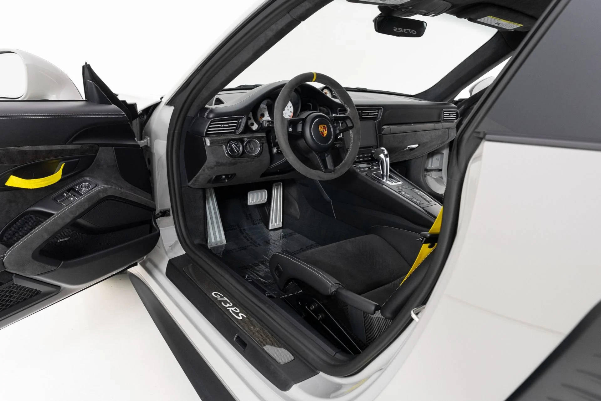 mph012_242409269_Used_2019_Porsche_911_GT_3_RS_1758126565_a2ae1f0839