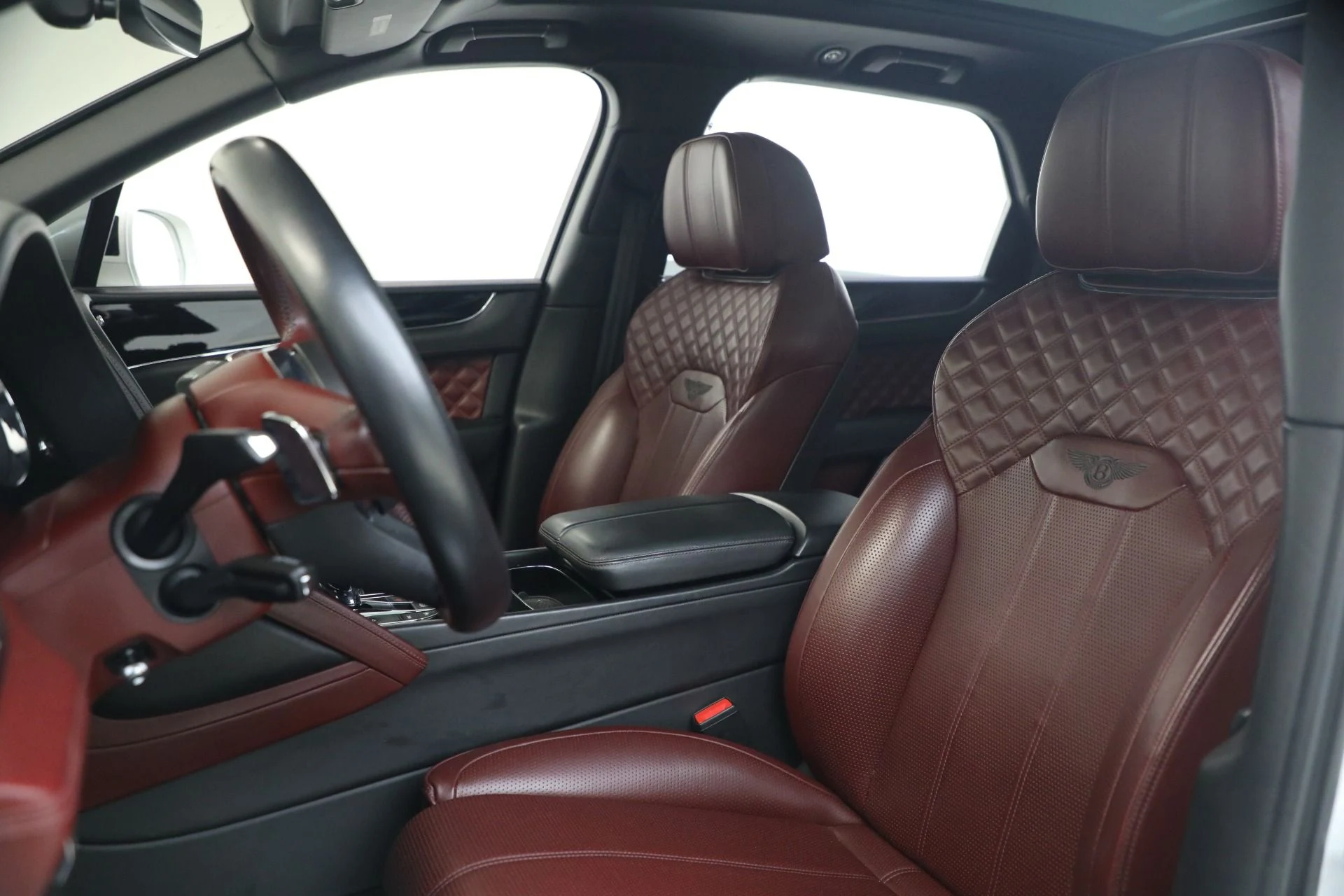 mph012_2426392550_Used_2021_Bentley_Bentayga_V8_1770336382_cc2e64c03e