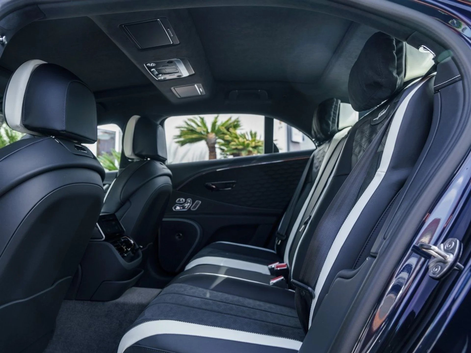 mph012_2429262813_4f40a1c8f45031da2469b06da0740dc0x_b1fa7baa1d