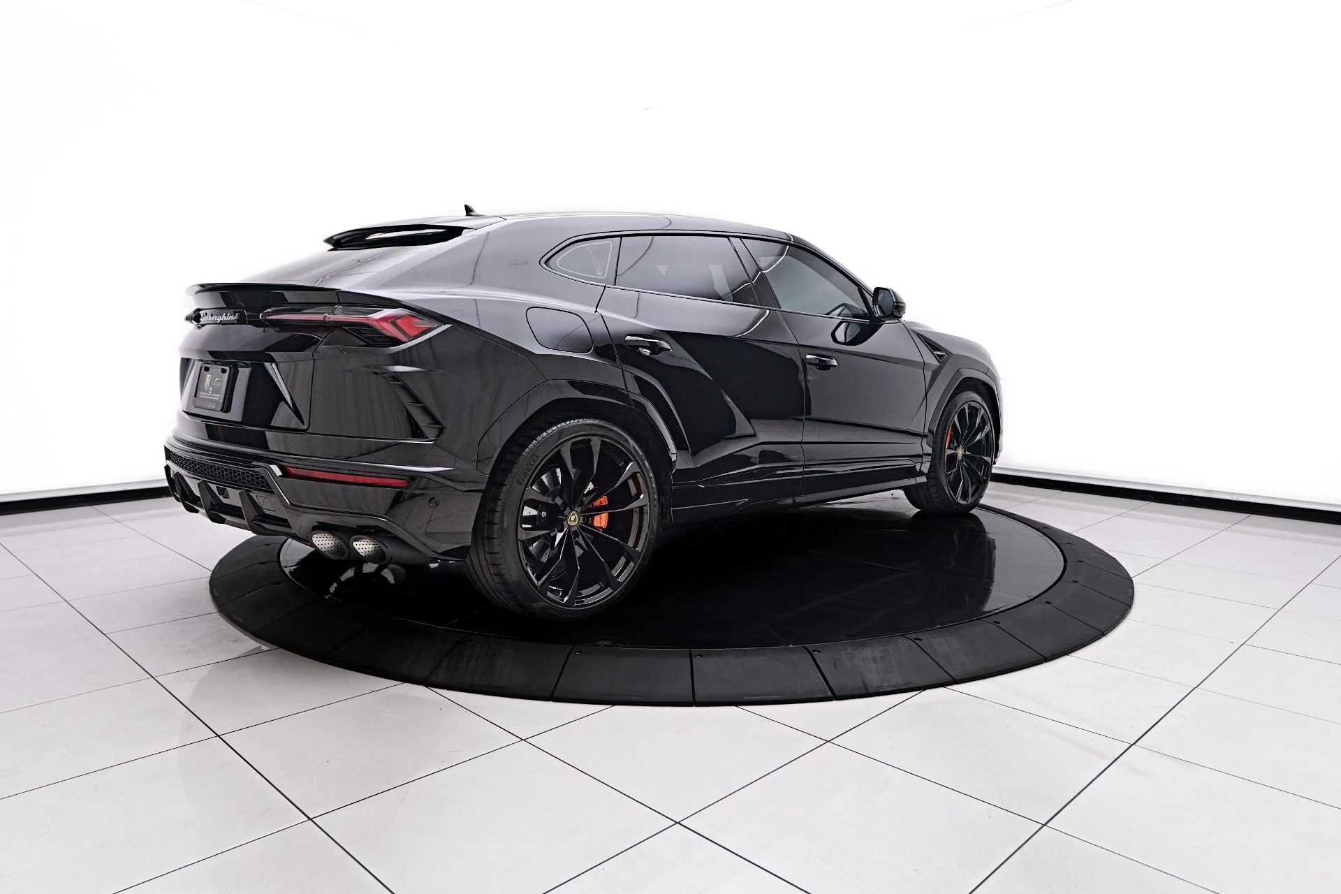 mph012_2431533140_Used_2022_Lamborghini_Urus_1753311555_ef8cb6238e