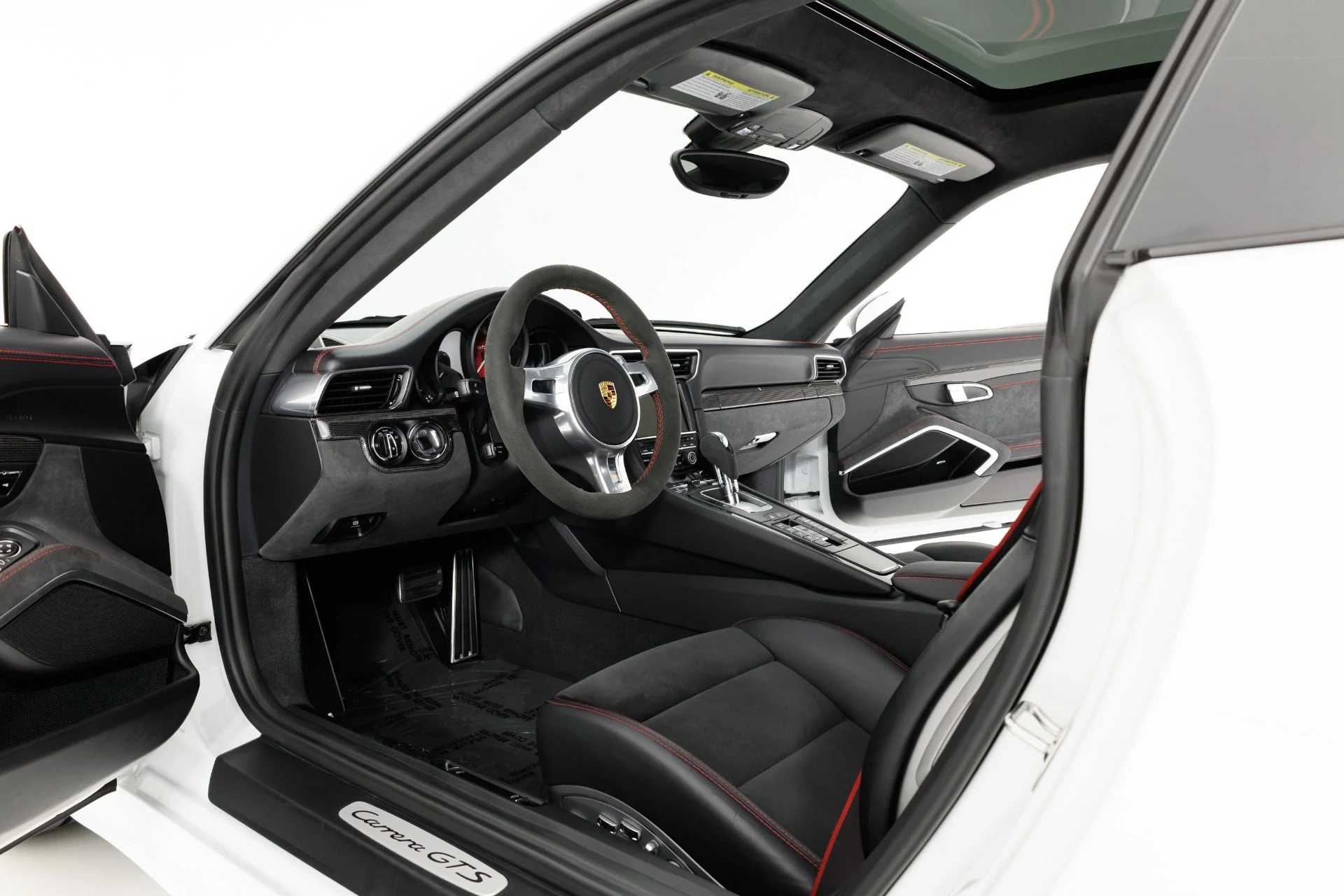 mph012_2440053346_Used_2016_Porsche_911_Carrera_GTS_1792778163_6332d54783