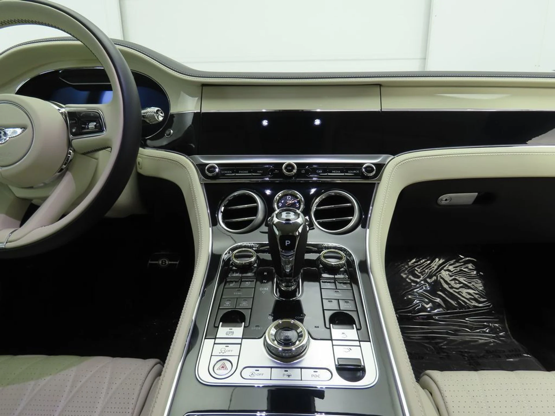 mph012_2453263693_used_2024_bentley_continental_gtacoupe_8119_22954999_13_1024_a456ae7d12