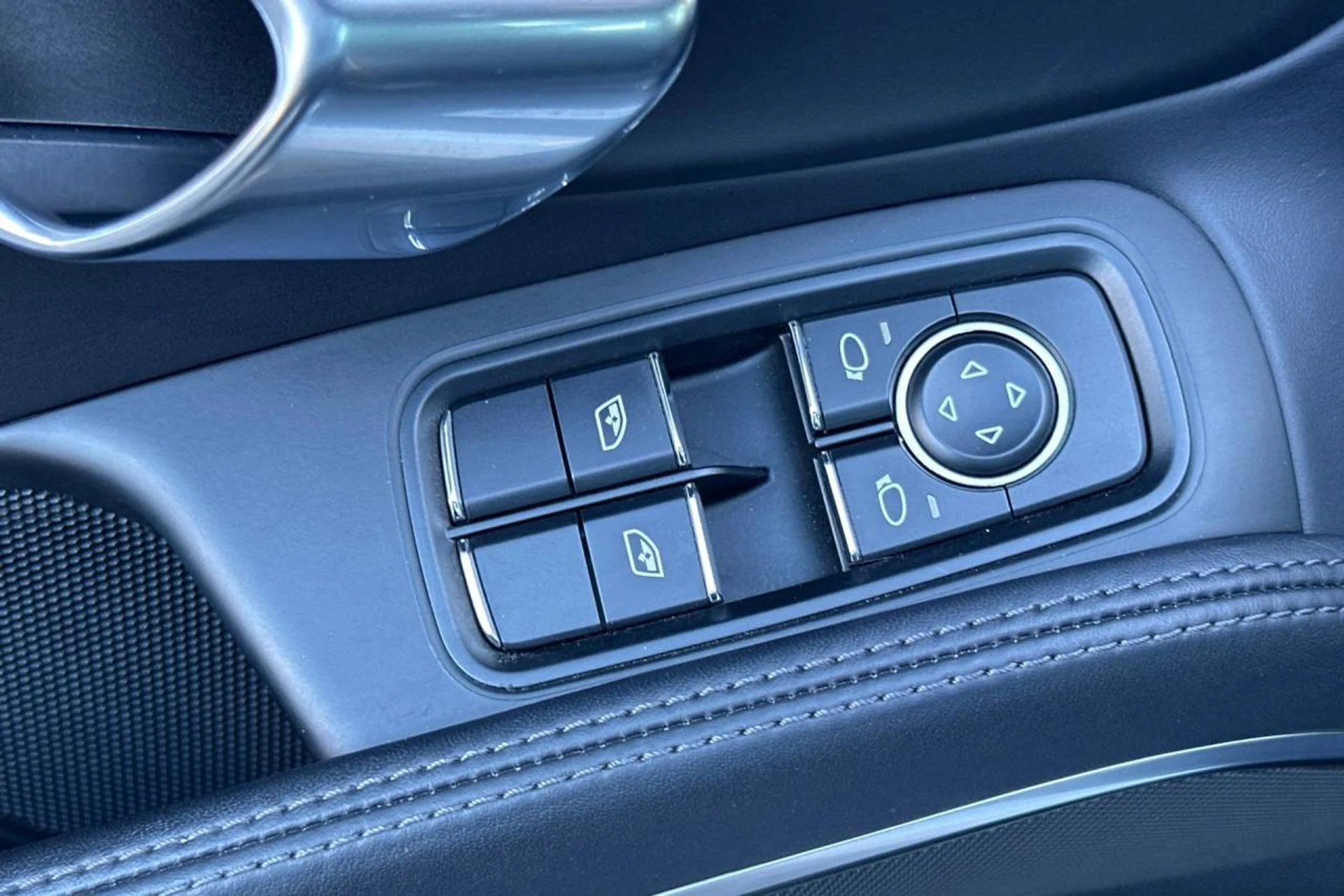 mph012_2454463307_1280_05fdf218bb