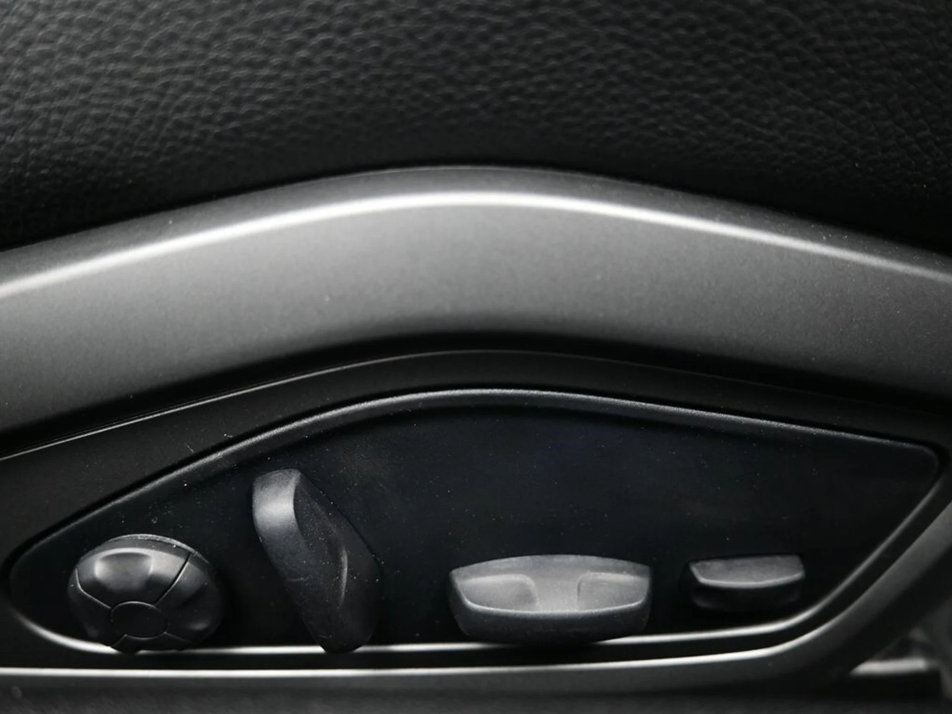 mph012_2458975943_acb4acfc3d8125aa4c8de829be9179cfx_3a797b4eb4