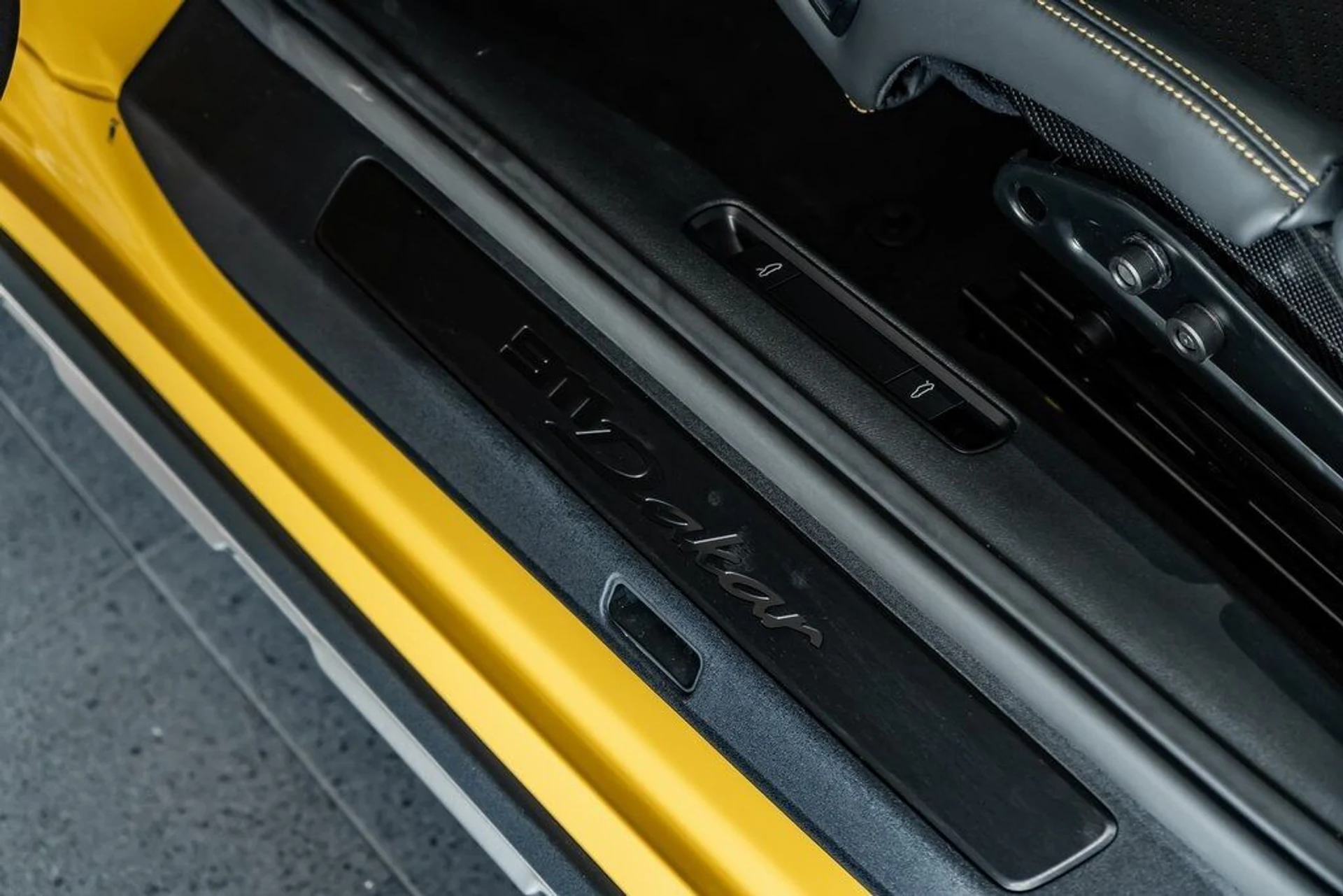 mph012_2460233155_648c40f46172c53845459ff83e767a6e_65d00d44ae