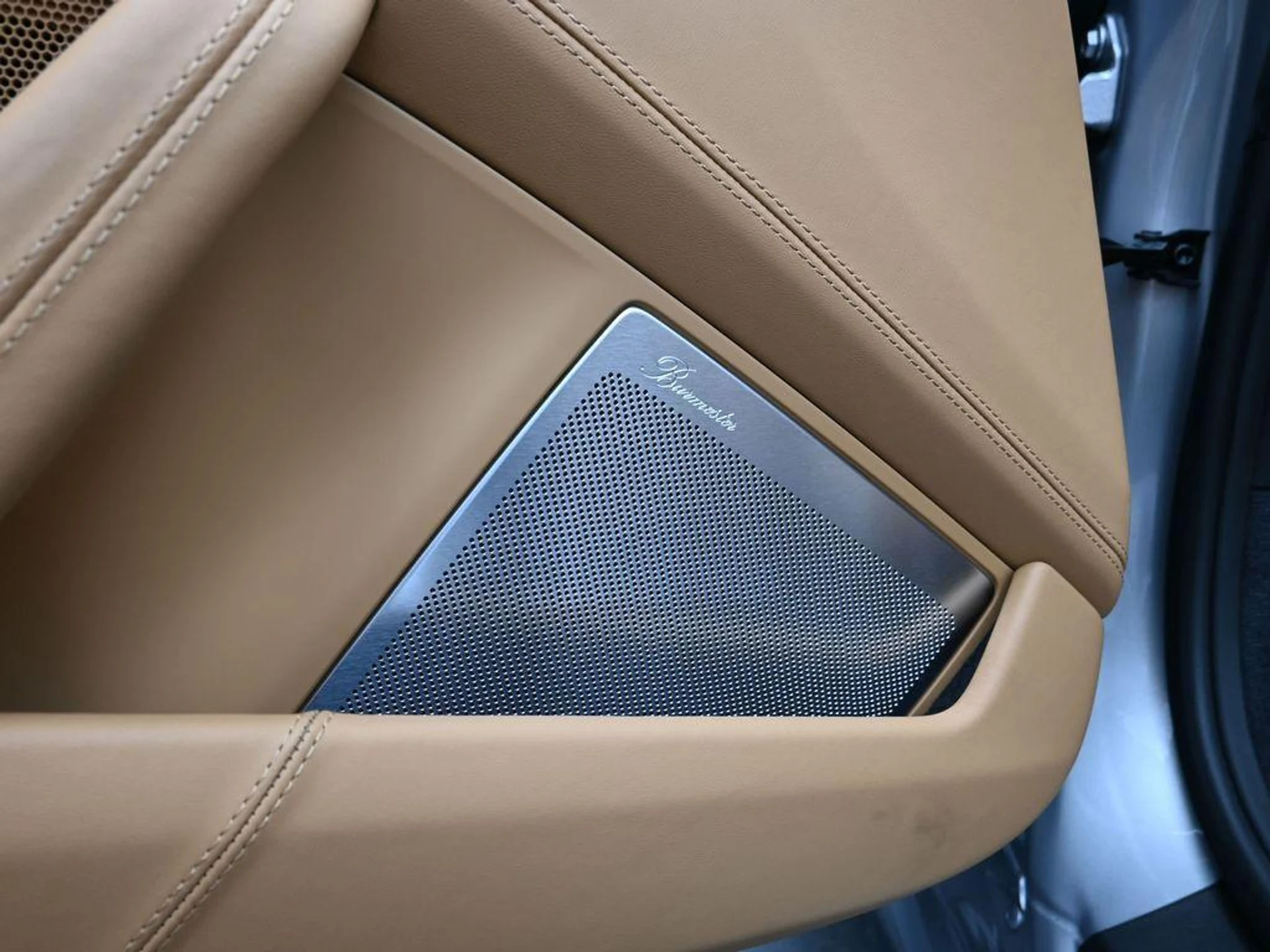 mph012_2460234791_Pq3_EET_Dolle_L8hgh53h_AGOCV_3s_1240bfbcc0