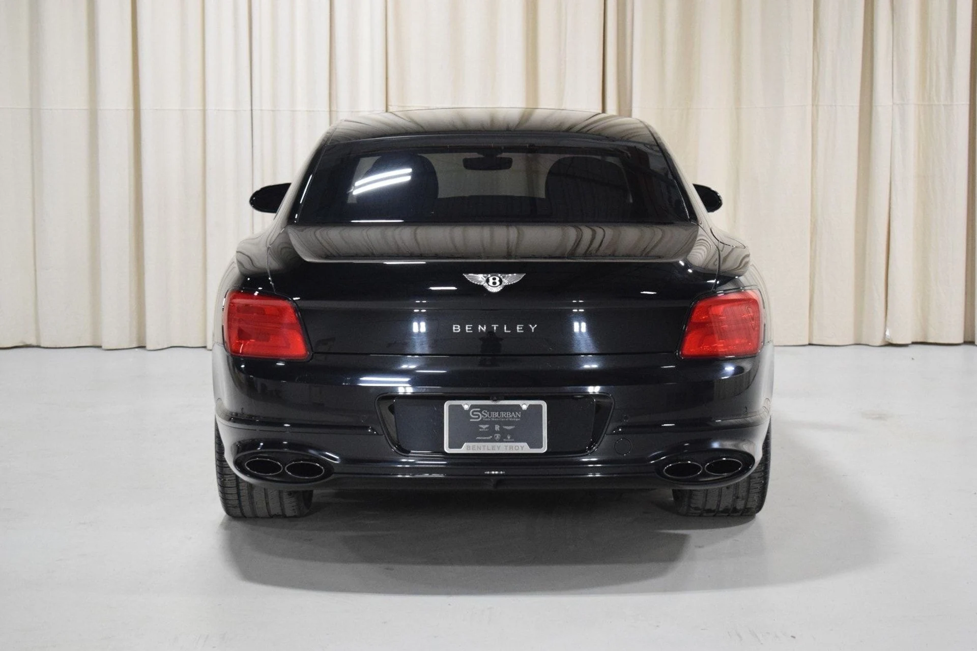 mph012_2468842935_7d769cacf584444b05ef06e70a3cee34x_7193805de2