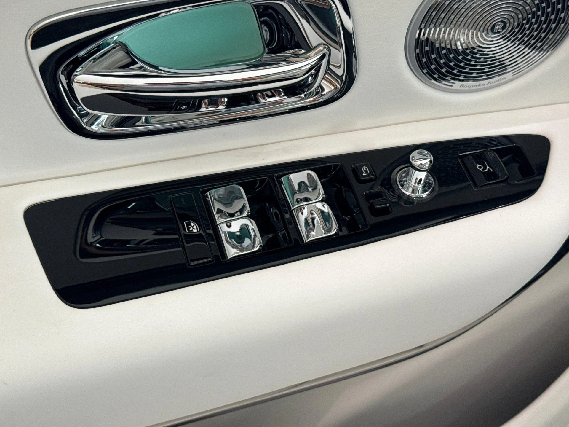 mph012_2475380468_New_2027_Rolls_Royce_Cullinan_Black_Badge_1787905706_521aebbc95
