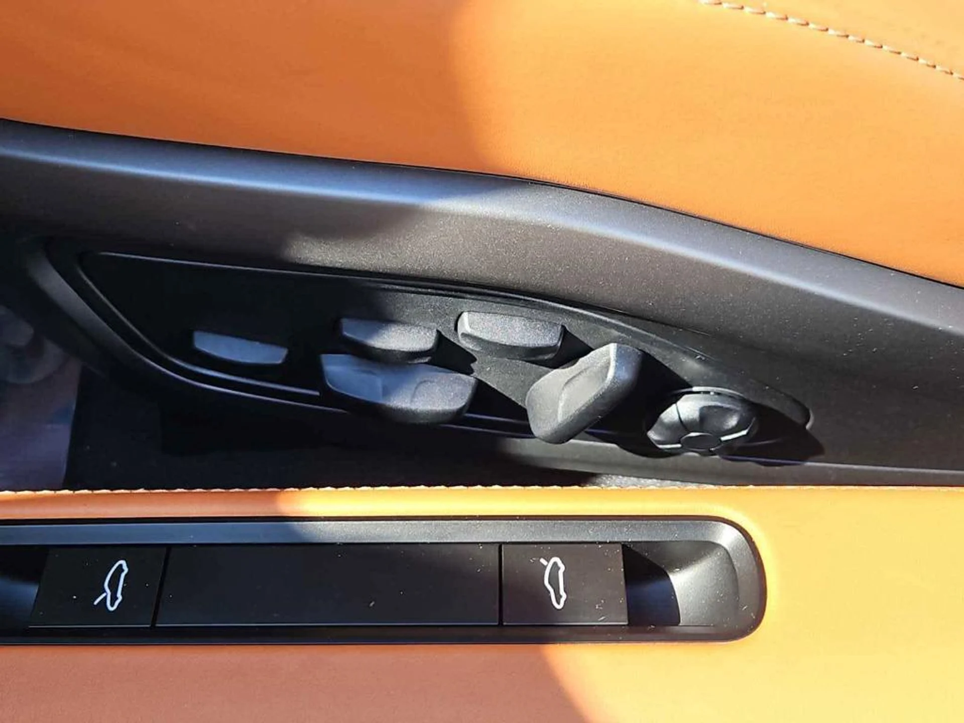 mph012_2477043559_jb_Tpzl_V2_Dw0_BGUTAPM_6c_Svd_VYU_34ea8fd0aa