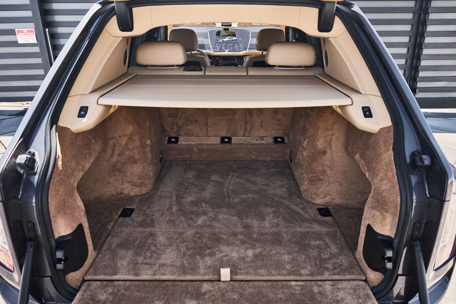 mph012_2477807145_Used_2020_Rolls_Royce_Cullinan_Base_1781656821_4479329268