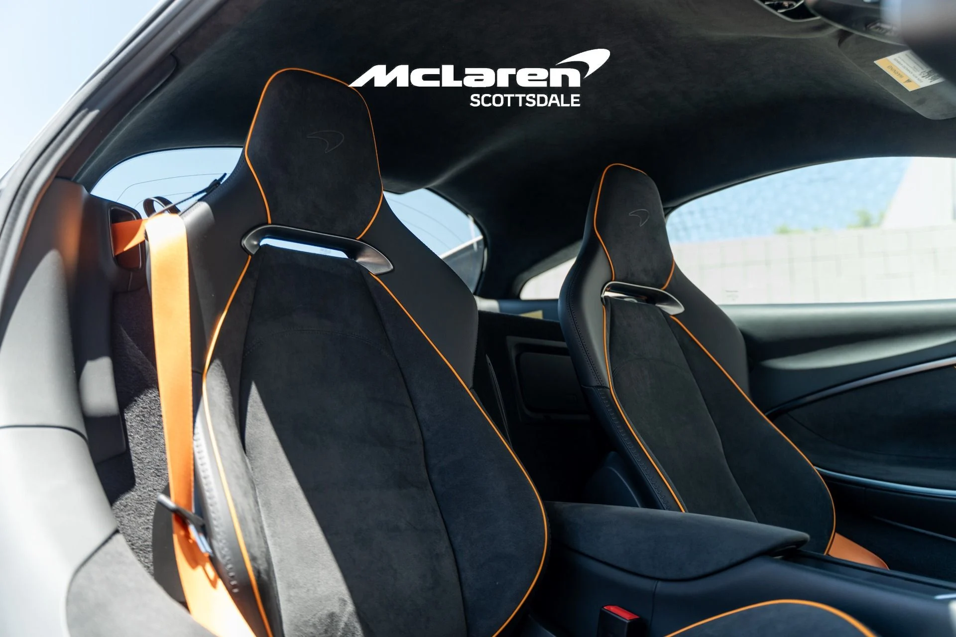 mph012_2478124015_Used_2026_MCLAREN_ARTURA_1781288579_d86e80ccd4
