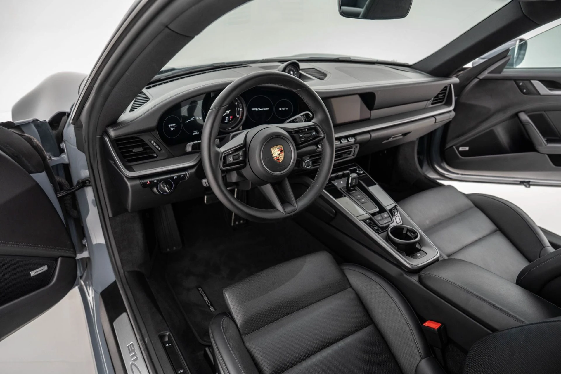 mph012_2478619817_Used_2024_Porsche_911_Carrera_1774628140_d7aaeaabe7