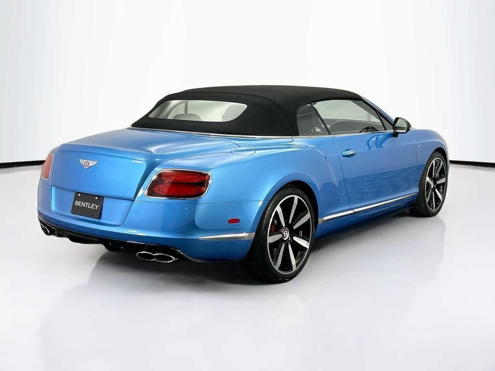 mph012_2484240812_used_2014_bentley_continental_gt_v8_s_2drconvertible_8119_22979396_13_1024_d6652dfdd5