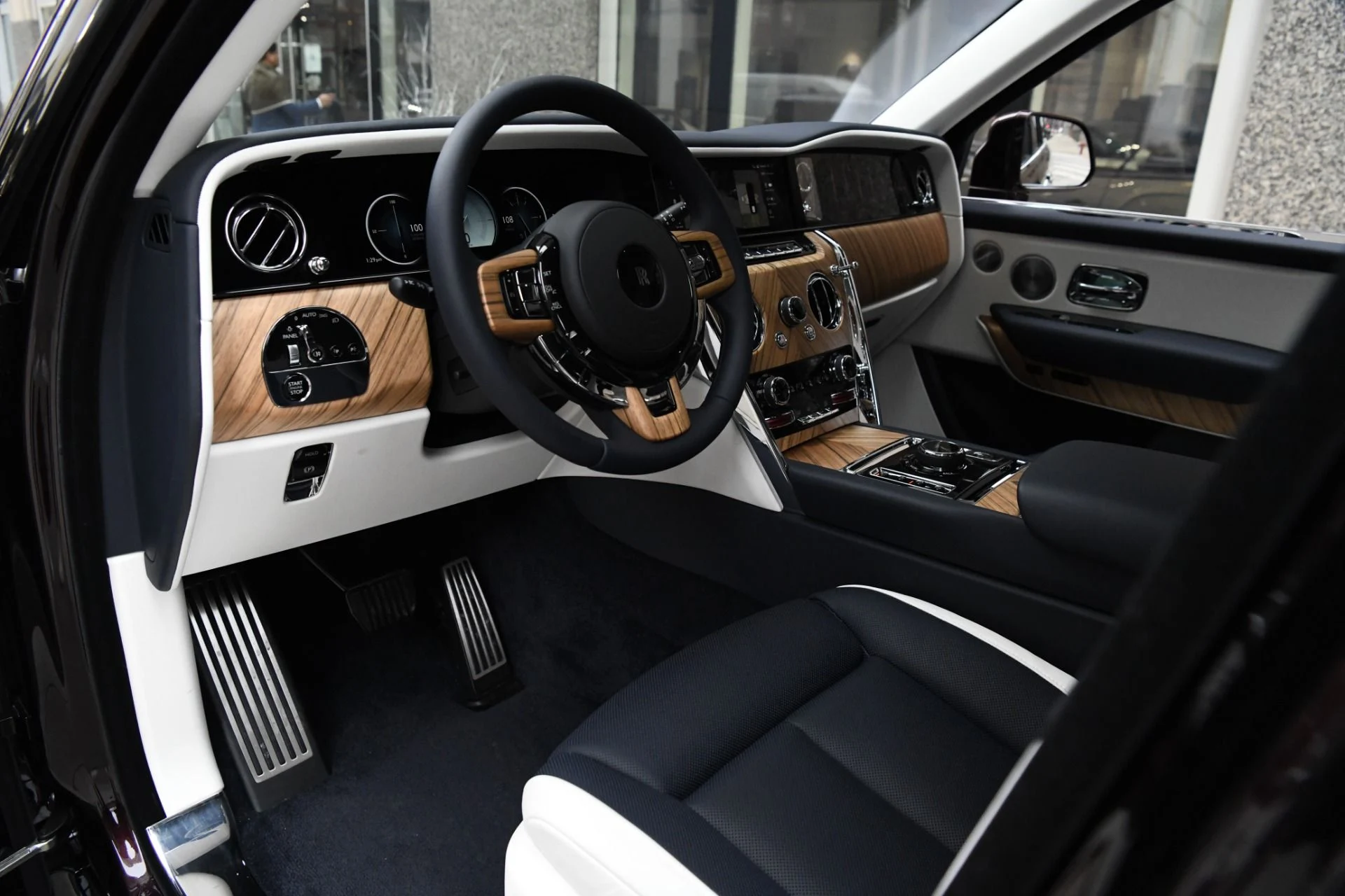 mph012_2486520076_11740_p14_l_b91577b0ae