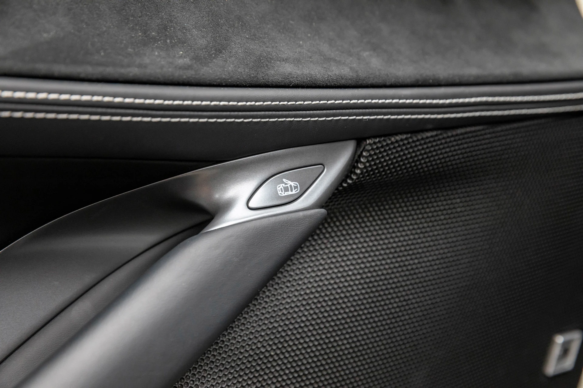 mph012_2487042754_bf8ba37a80504494816fdf4be3764a0c_657312525f