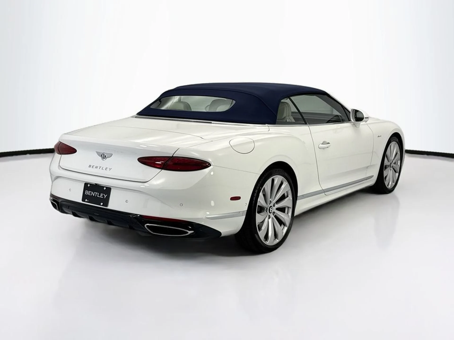 mph012_2488729700_new_2026_bentley_continental_gtc_8119_22995386_13_1024_128daa787d