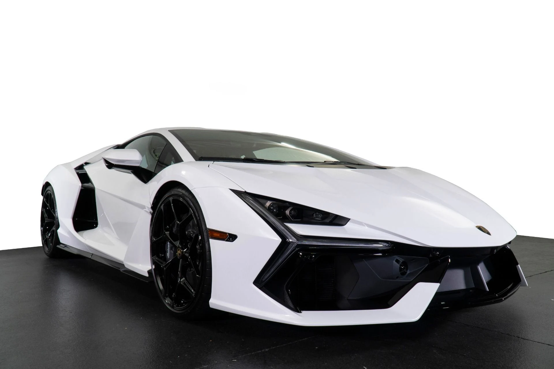 mph012_2490683729_New_2026_Lamborghini_Revuelto_1778722081_0a95d5f75e