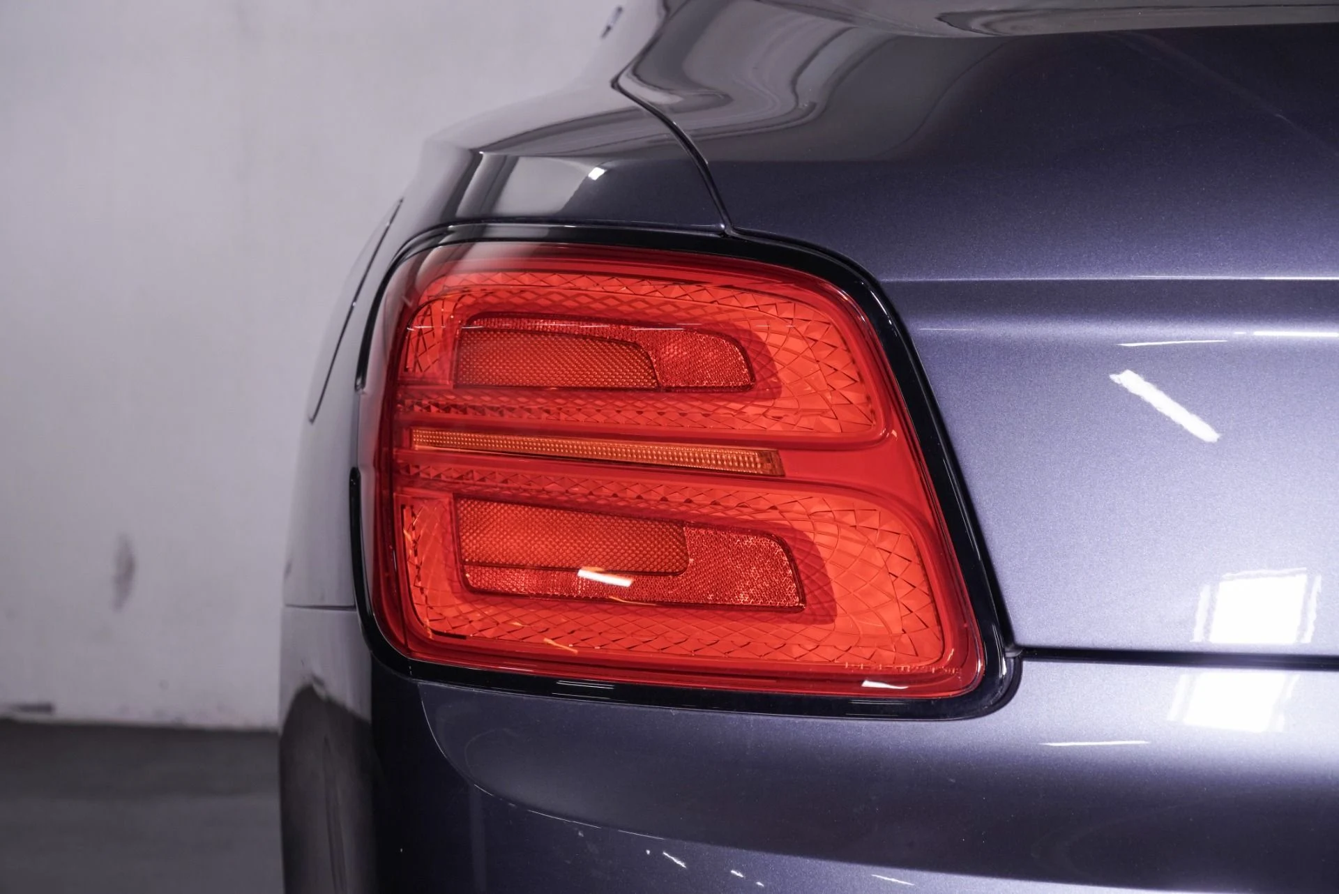 mph012_2492427938_New_2025_Bentley_Flying_Spur_Black_Edition_1760384463_ff869eb3a6