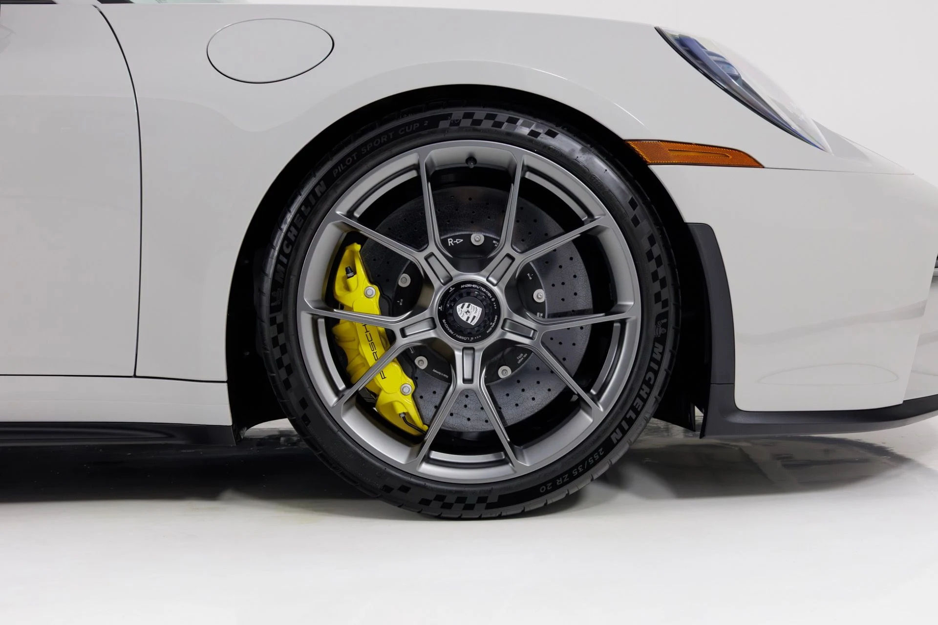 mph012_2493290800_Used_2024_Porsche_911_GT_3_Touring_1767999905_3ec58ab648