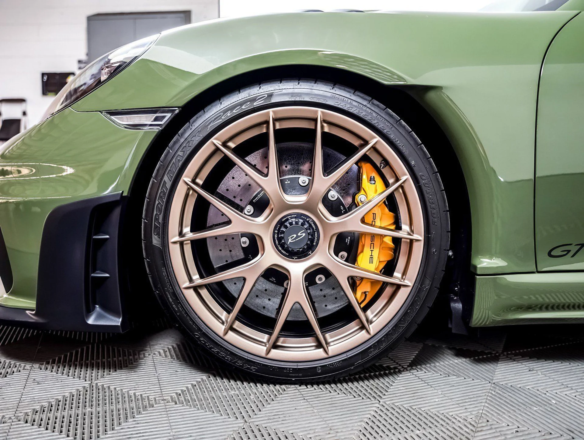 mph012_2493410023_708d0f7e70023f14a1596dac2553e0e6_64991a4ce5