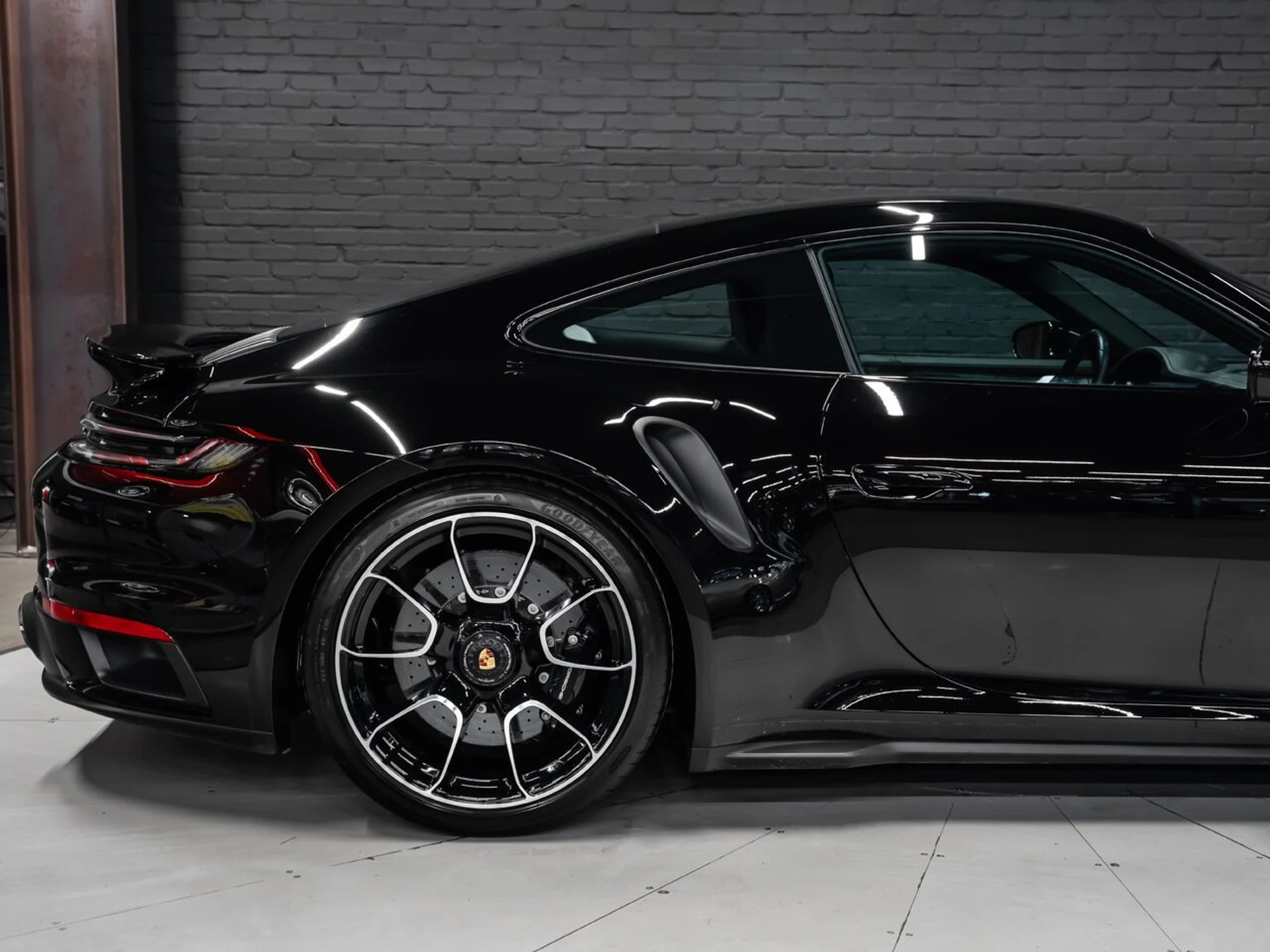 mph012_2494669025_porsche_911_2022_542ea92902