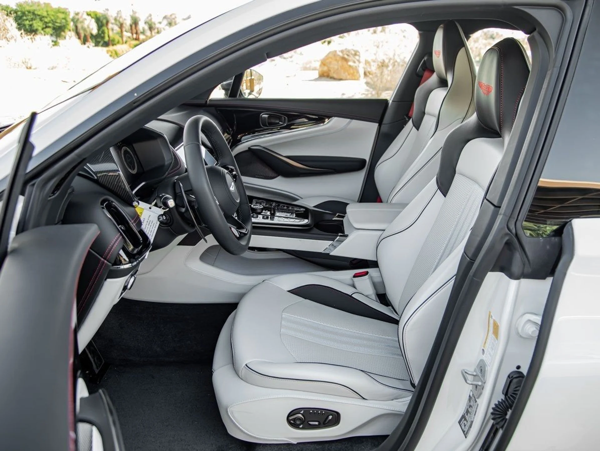 mph012_2497718260_13_11562b6bd6