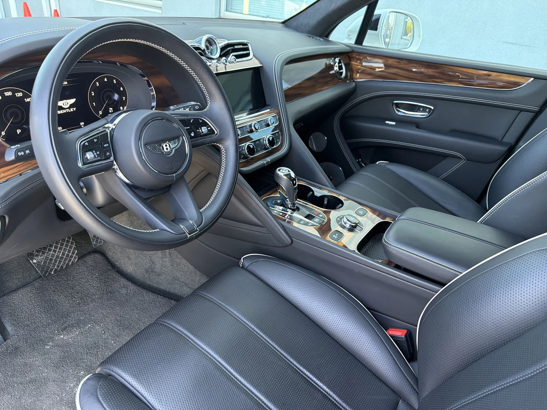 mph012_249827402_6bfa06a492e8812f89c5bbe6d94a5ee1x_8bbdf64d32